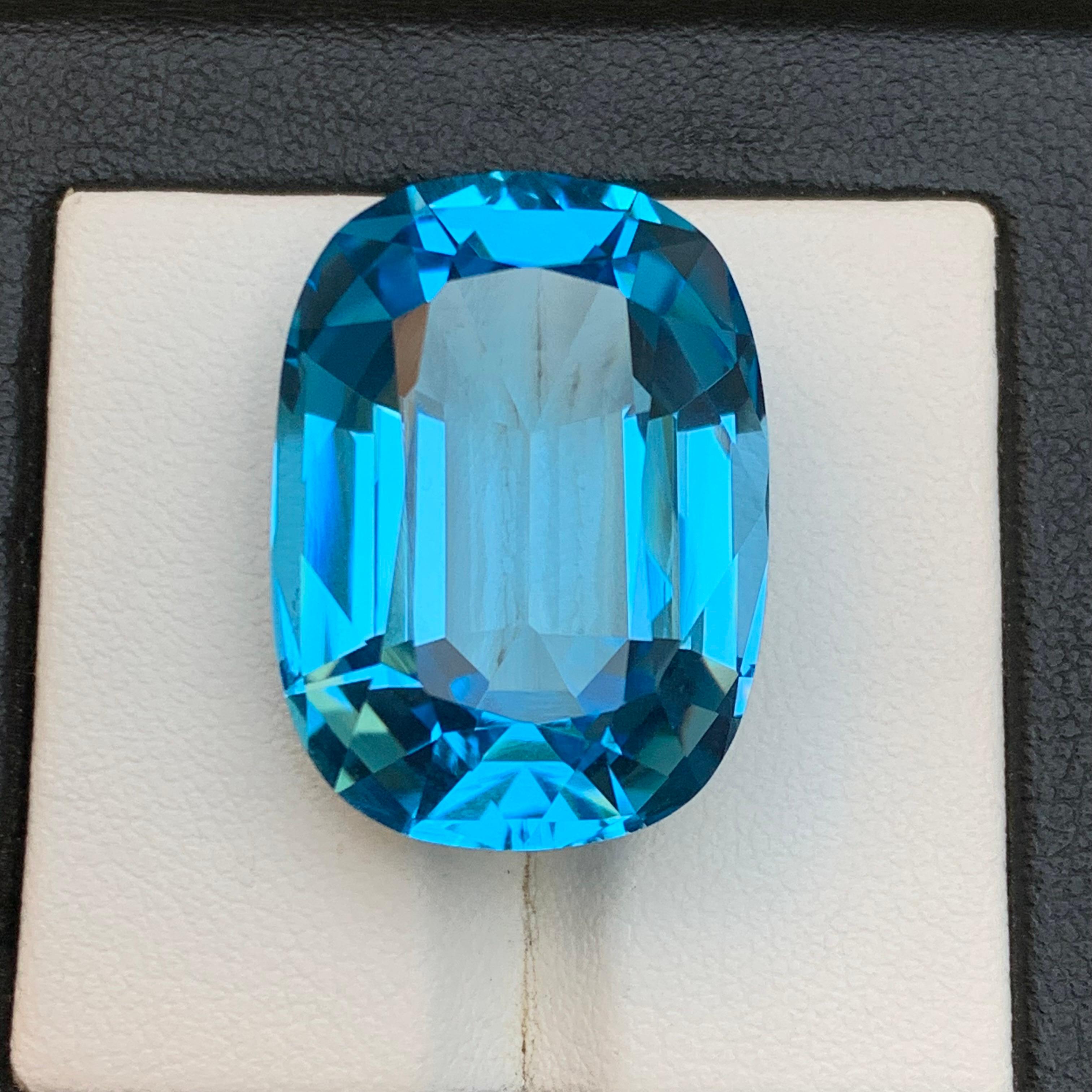 Natürlicher himmelblauer Schweizer Topas 42 Ct Oval Cushion Cut Loser Edelstein für Anhänger im Angebot 7