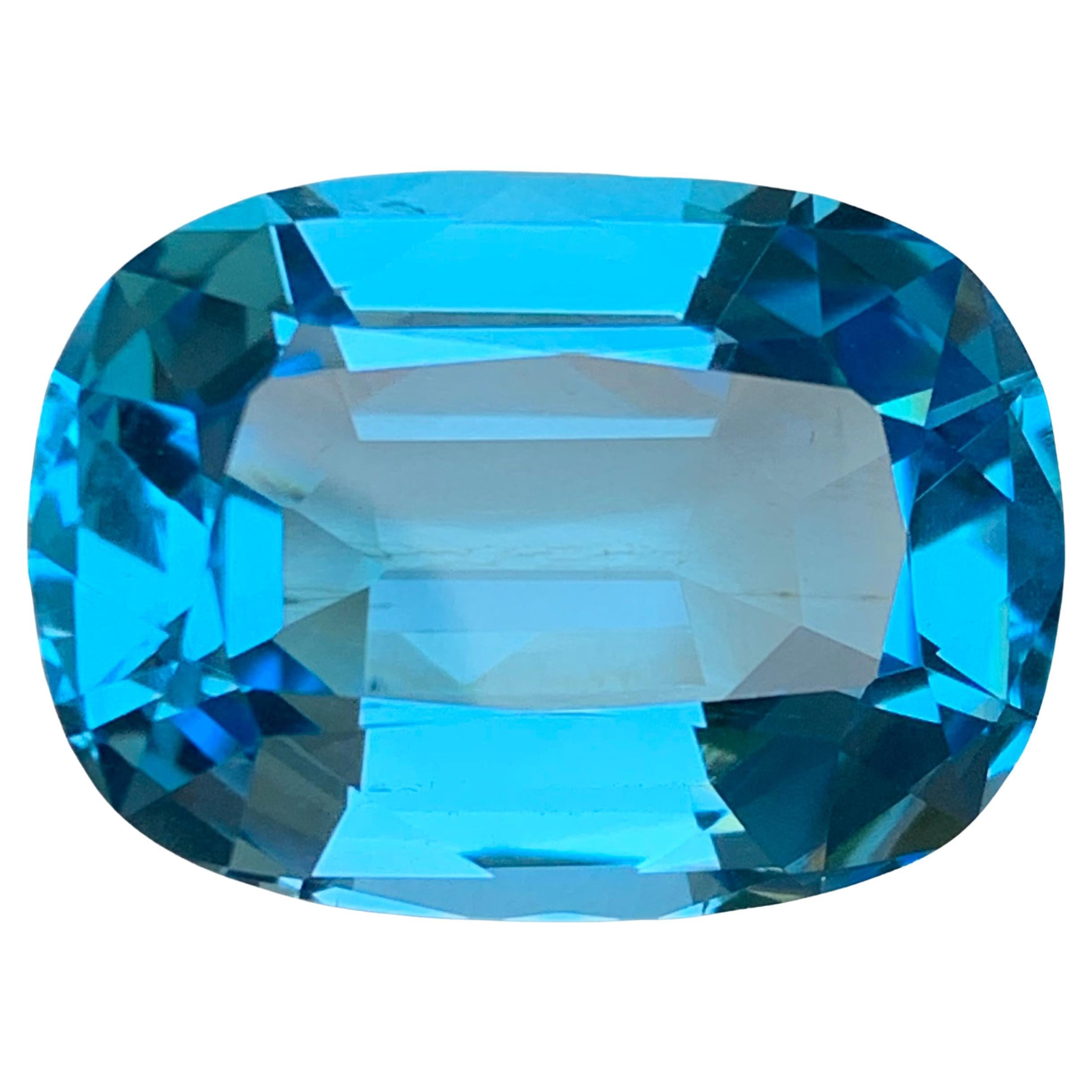 Natürlicher himmelblauer Schweizer Topas 42 Ct Oval Cushion Cut Loser Edelstein für Anhänger