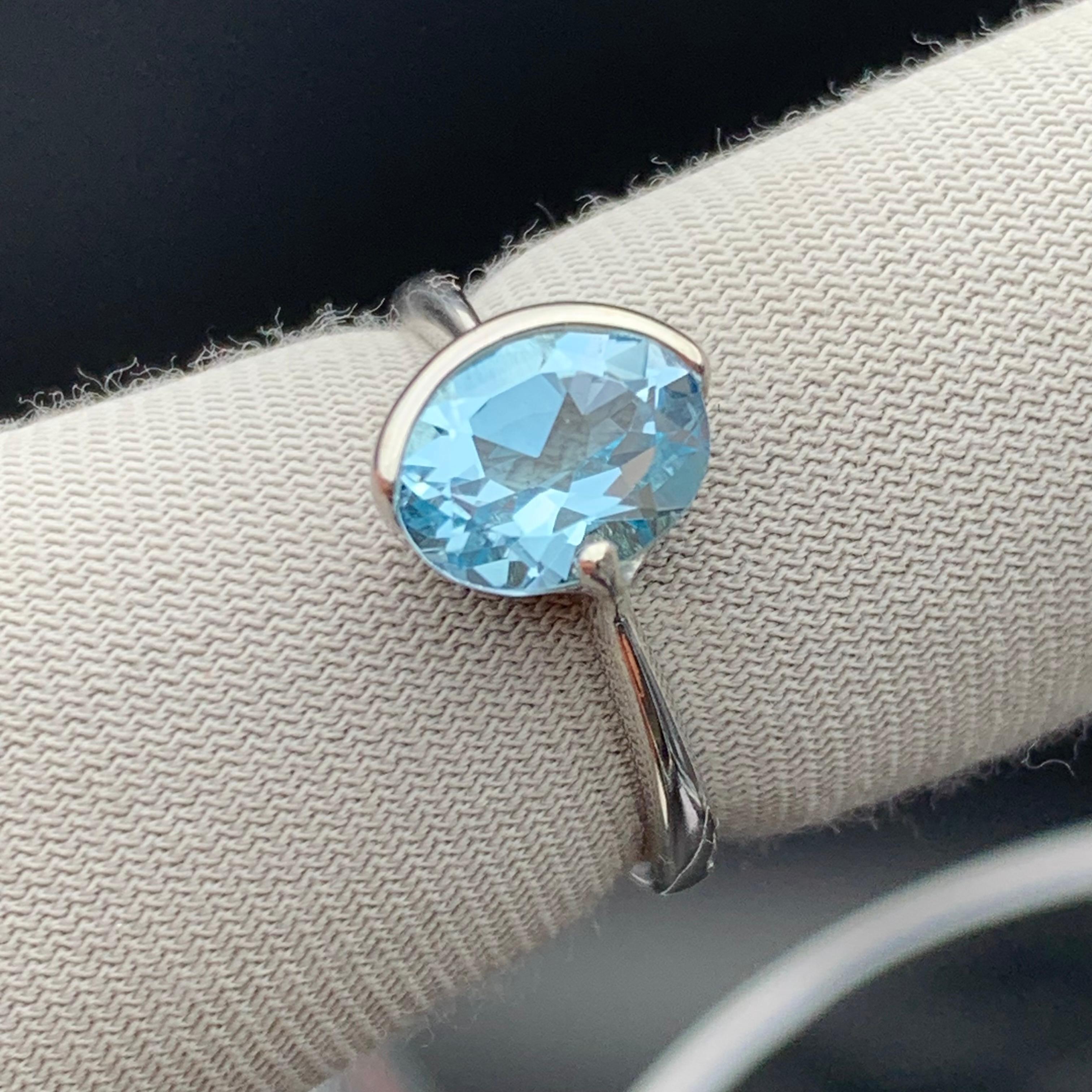 Women's Natural Sky Blue Topaz Ring 925 Sterling Silver Oval Cushion Cut Size 7 Cocktail For Sale