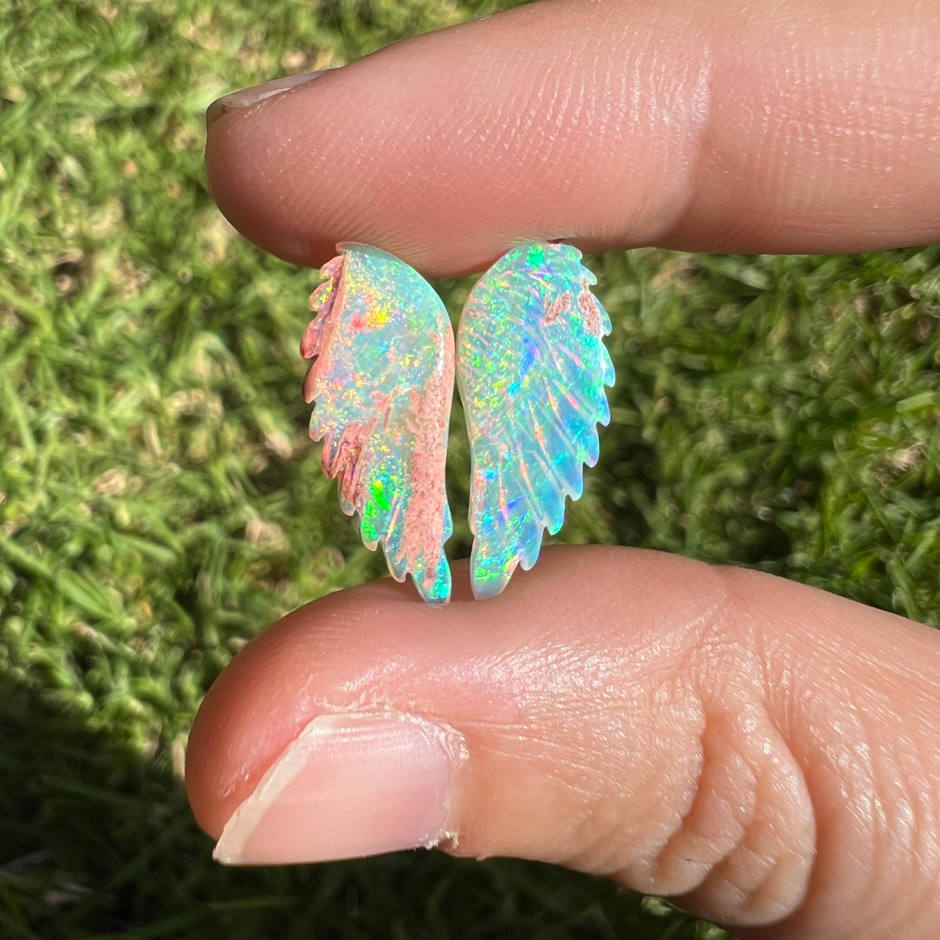 Women's Natural solid 4.92 Ct Gem Crystal Angel Wings Opal mined by Sue Cooper For Sale