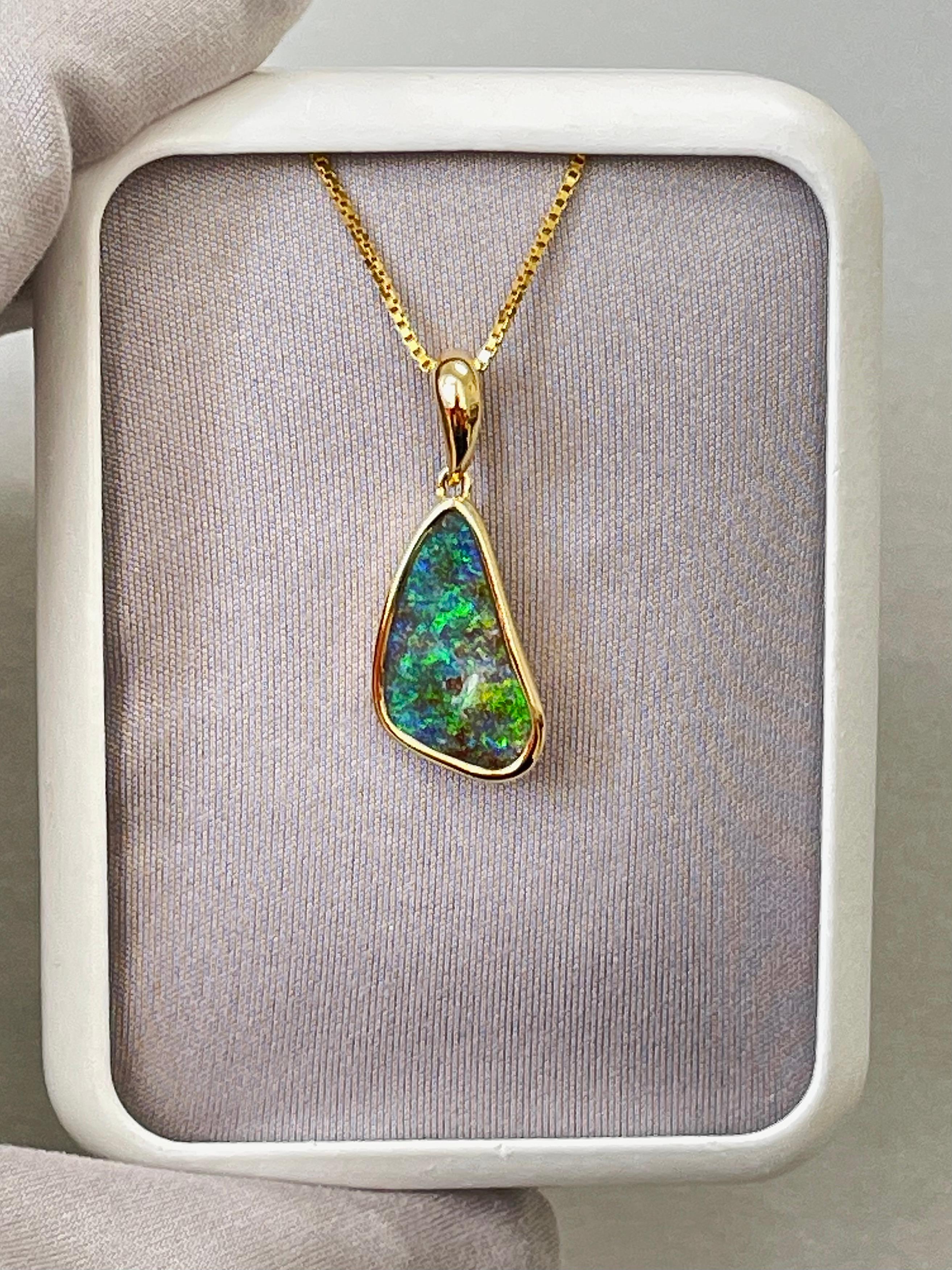 Contemporary Natural Solid Australian 4.46ct Boulder Opal Pendant Necklace in 18k Yellow Gold