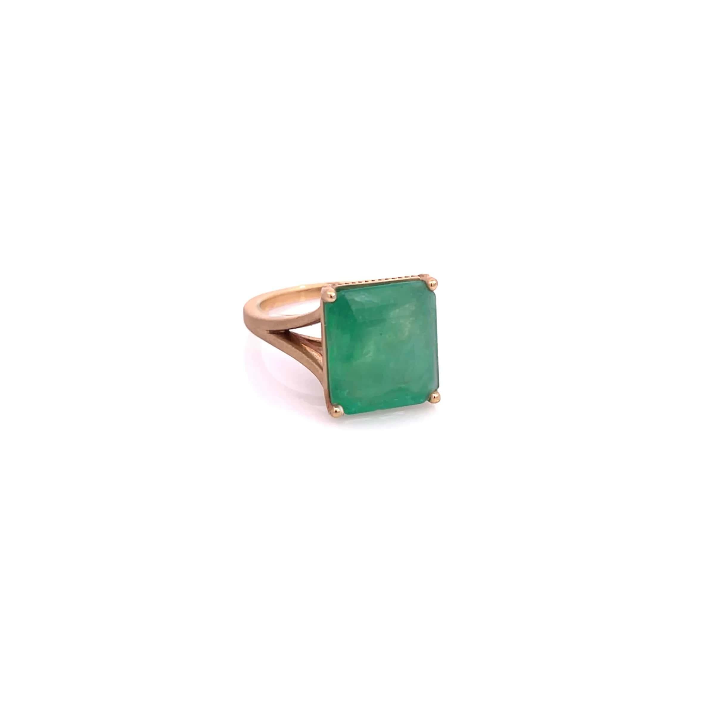 Taille émeraude Nature Solitaire Emerald Ring 6.5 14k Yellow Gold 6.62 TCW Certified en vente