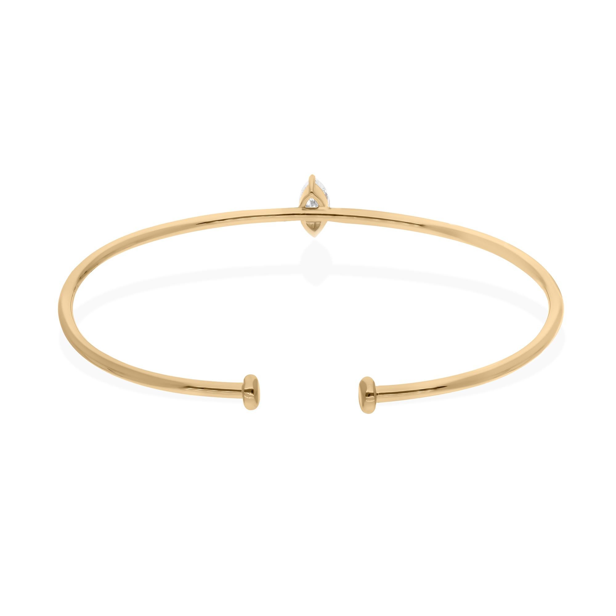 Taille poire Bracelet manchette solitaire en or jaune 18 carats avec diamants taille marquise en vente
