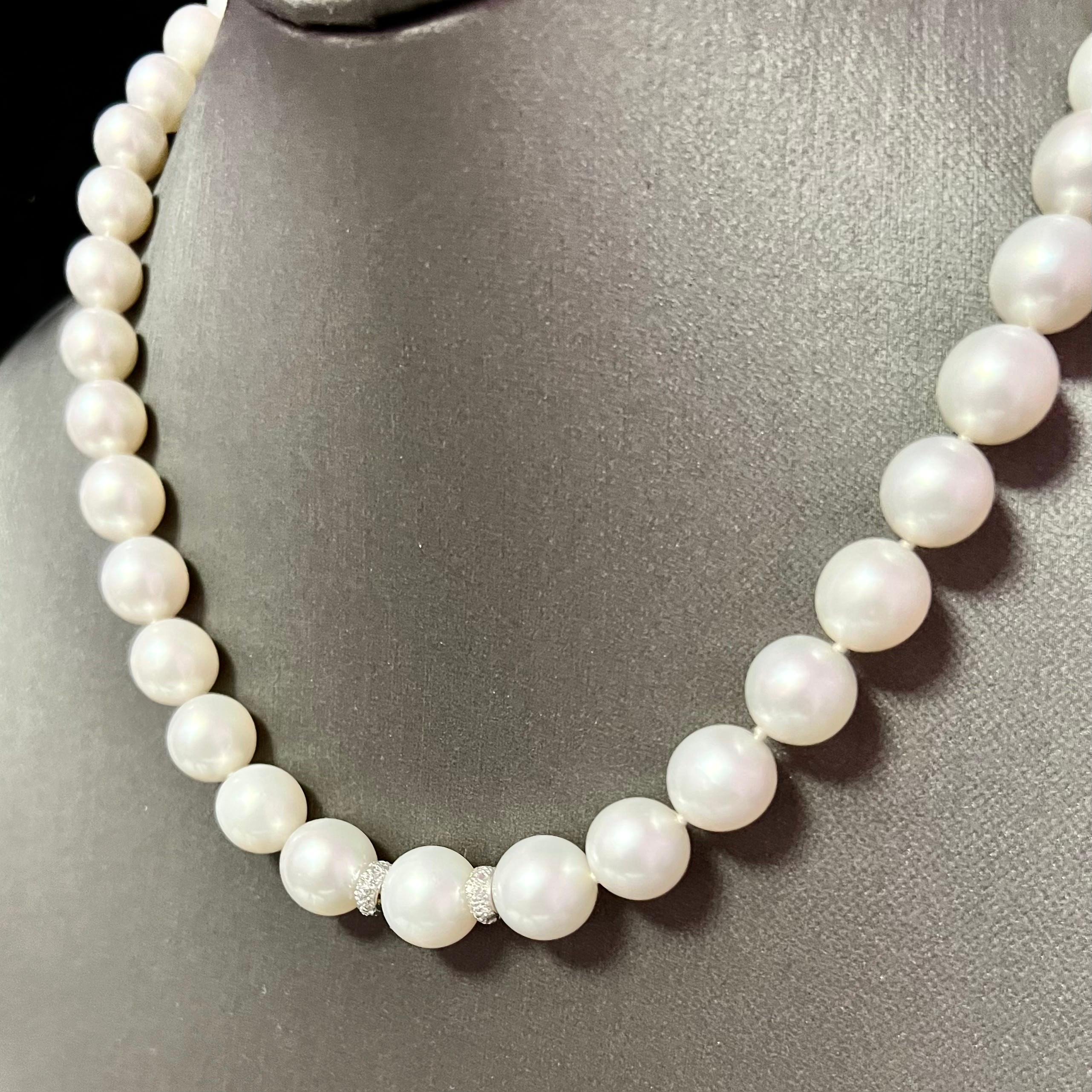 Collier de perles naturelles des mers du Sud et de diamants 14 carats certifiés en vente 1