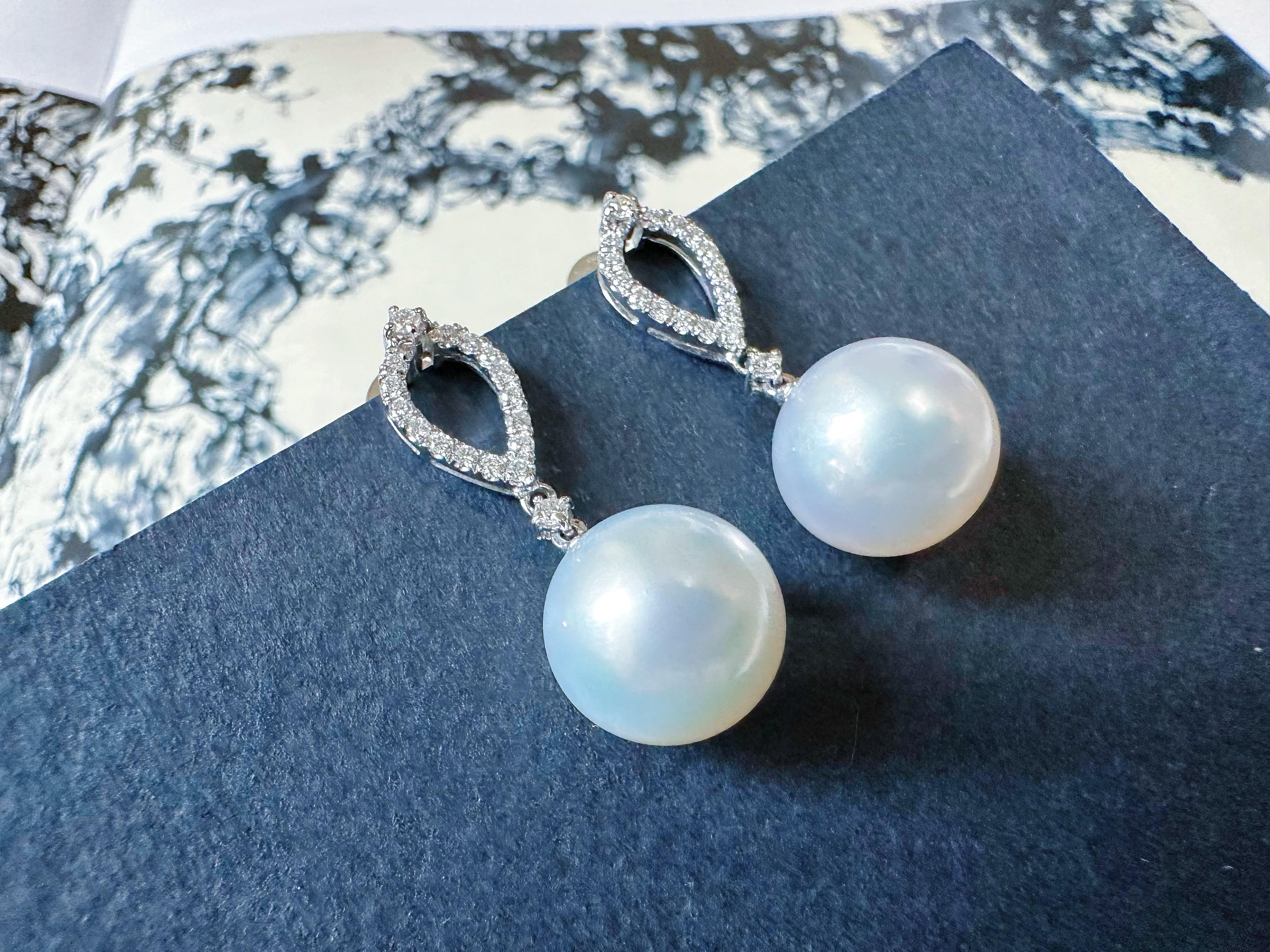 Natural South Sea Pearl Drop Earrings in 18K White Gold with Diamond en venta 2