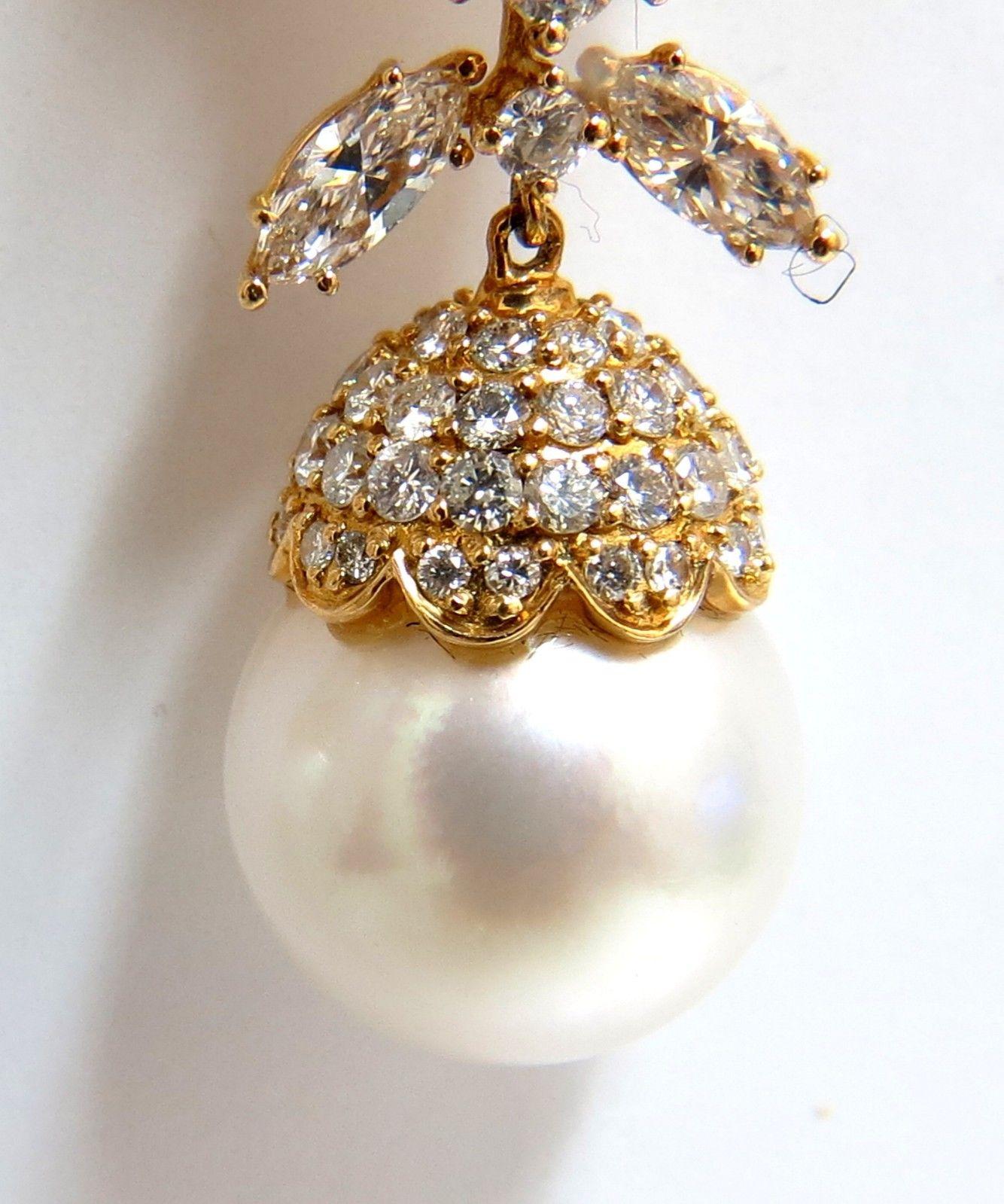 Natural South Sea Pearls 7.50 Carat Diamonds Dangle Earrings 18 Karat For Sale 1