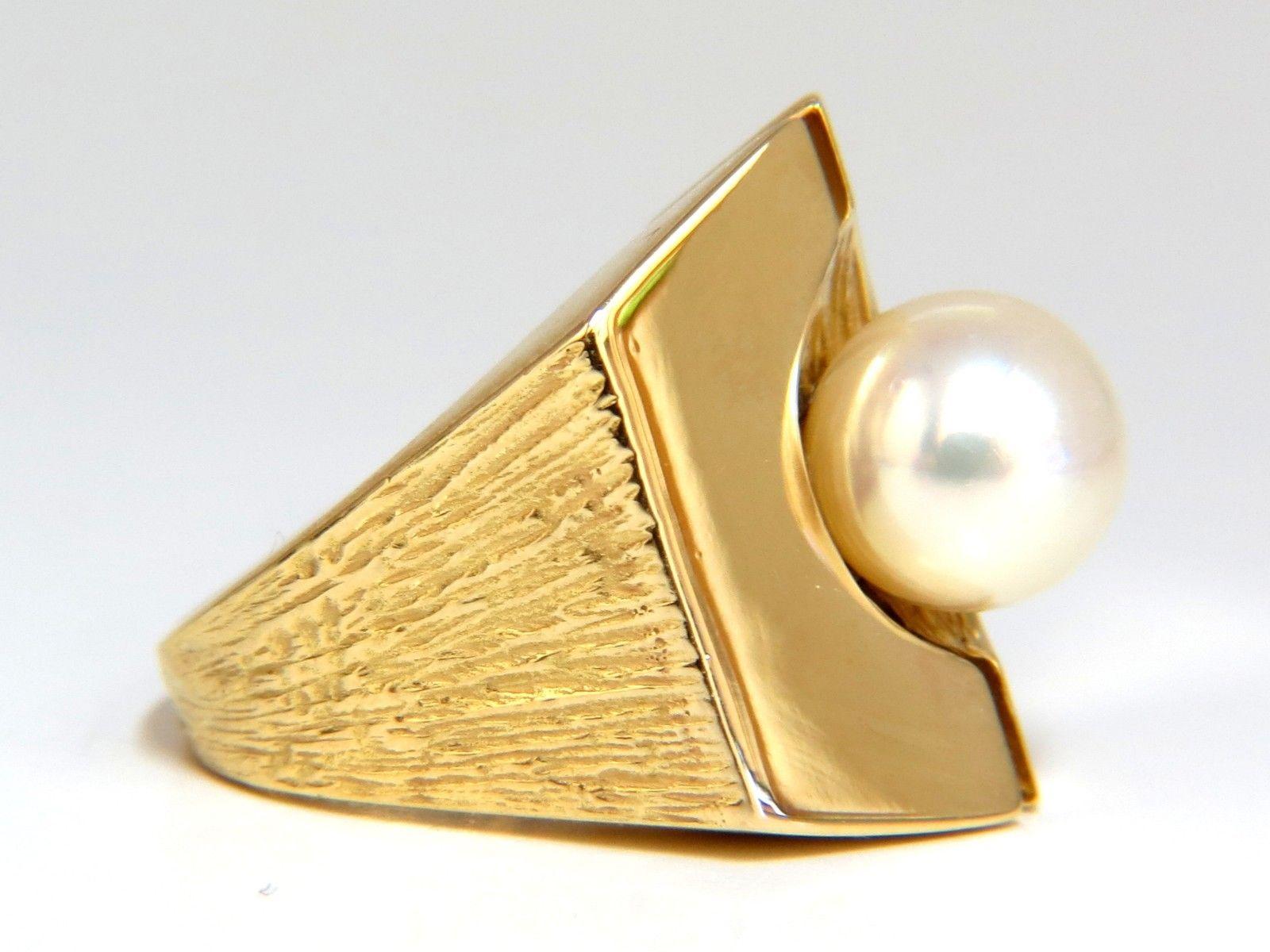 Modern Natural South Seas Pearl Ring 18 Karat, Switzerland