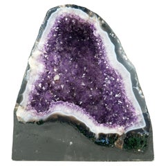 Natürlicher funkelnder lila Amethyst-Geode Cathedral Blauer gebänderter Achat-Geode