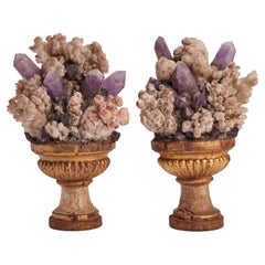 Espécimen natural: pareja de cristales de amatista y flores de calcita, Italia 1880.