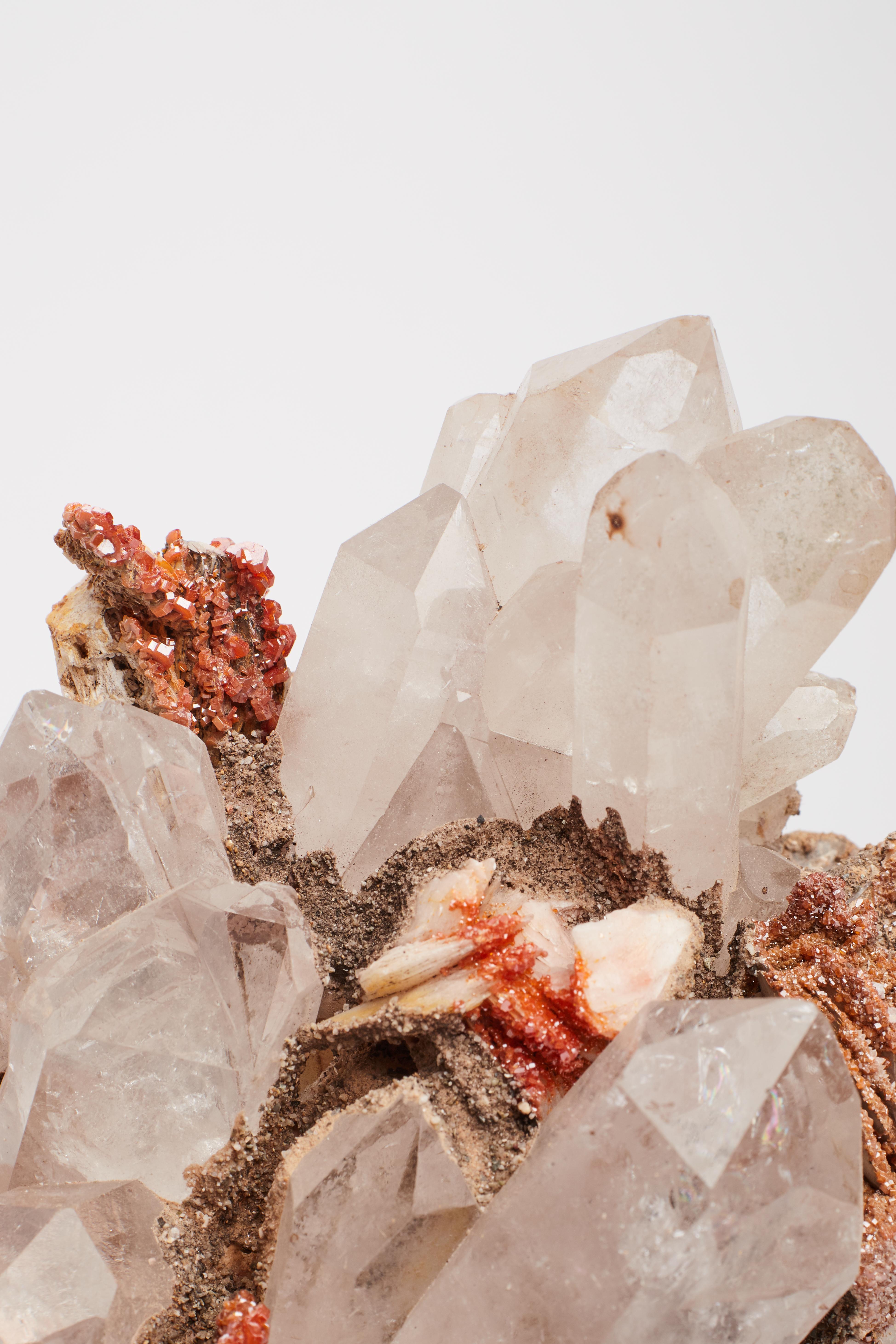 19th Century Natural specimen: a pair of quartz and vanadinite crystals, Italy 1880. For Sale