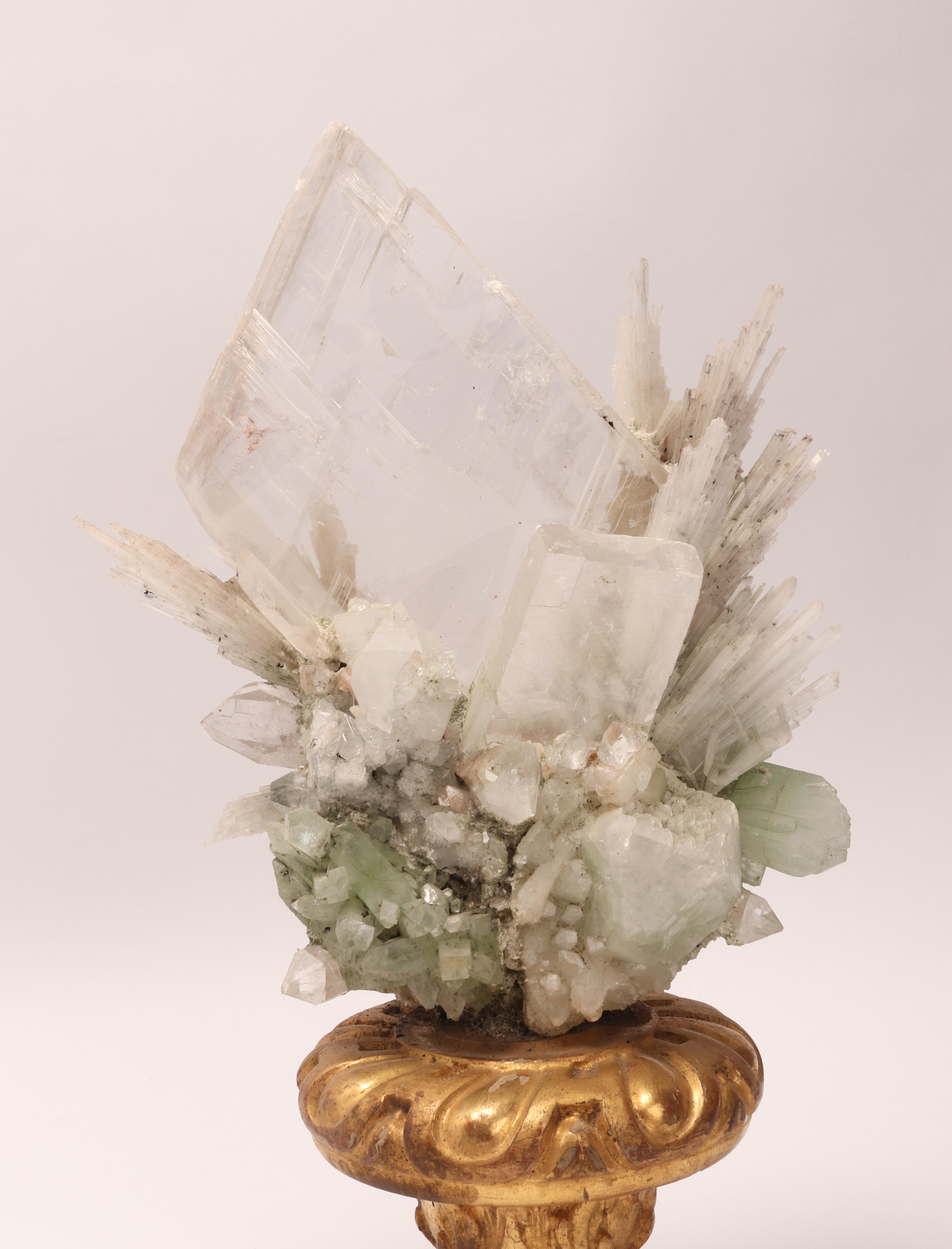 Late 19th Century Natural Specimen Apophilite, Quartz and Calcite Flowers Crystals, Italy 1880