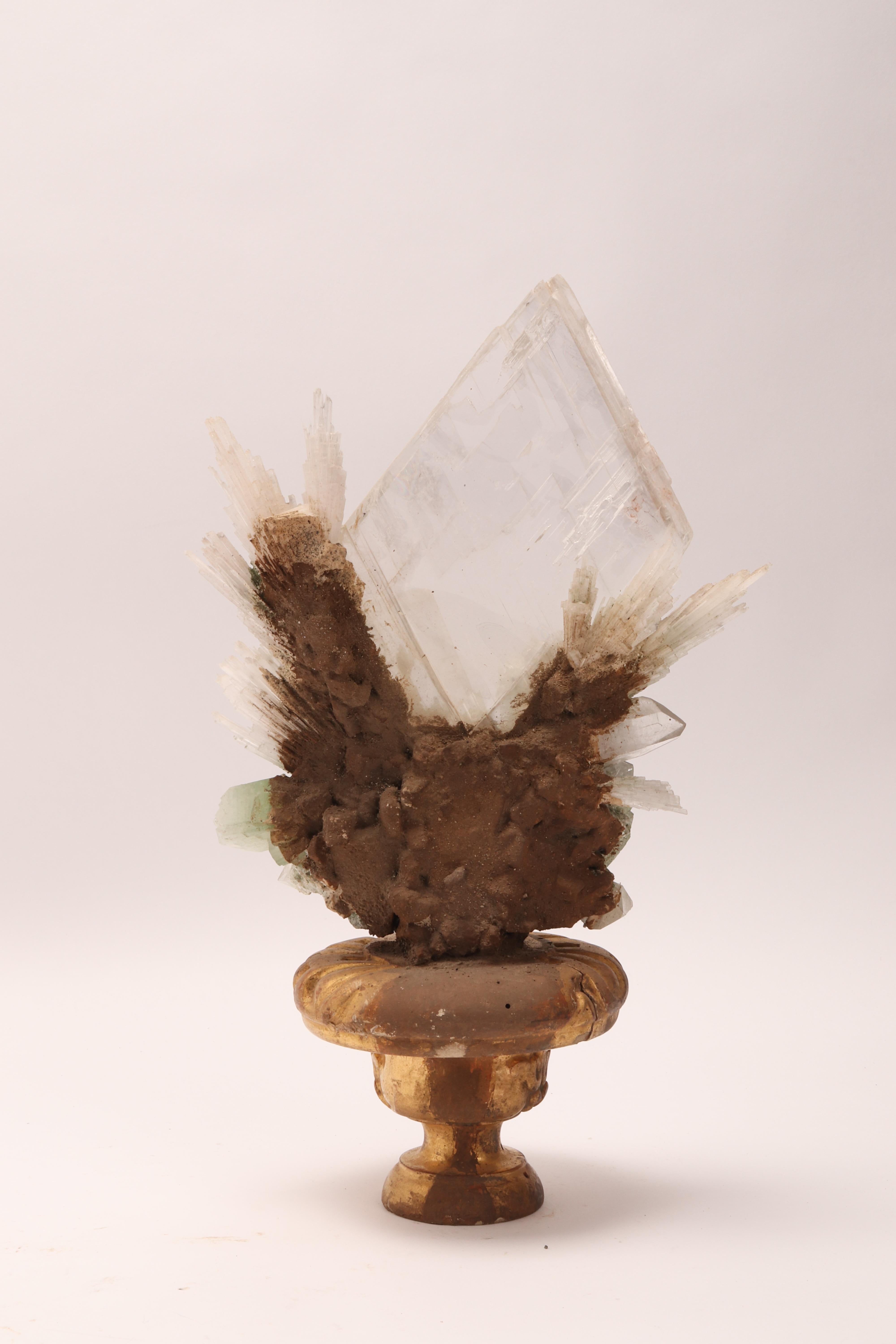 Natural Specimen Apophyllite Quartz and Calcite Flowers Crystals, Italy, 1880 In Excellent Condition In Milan, IT