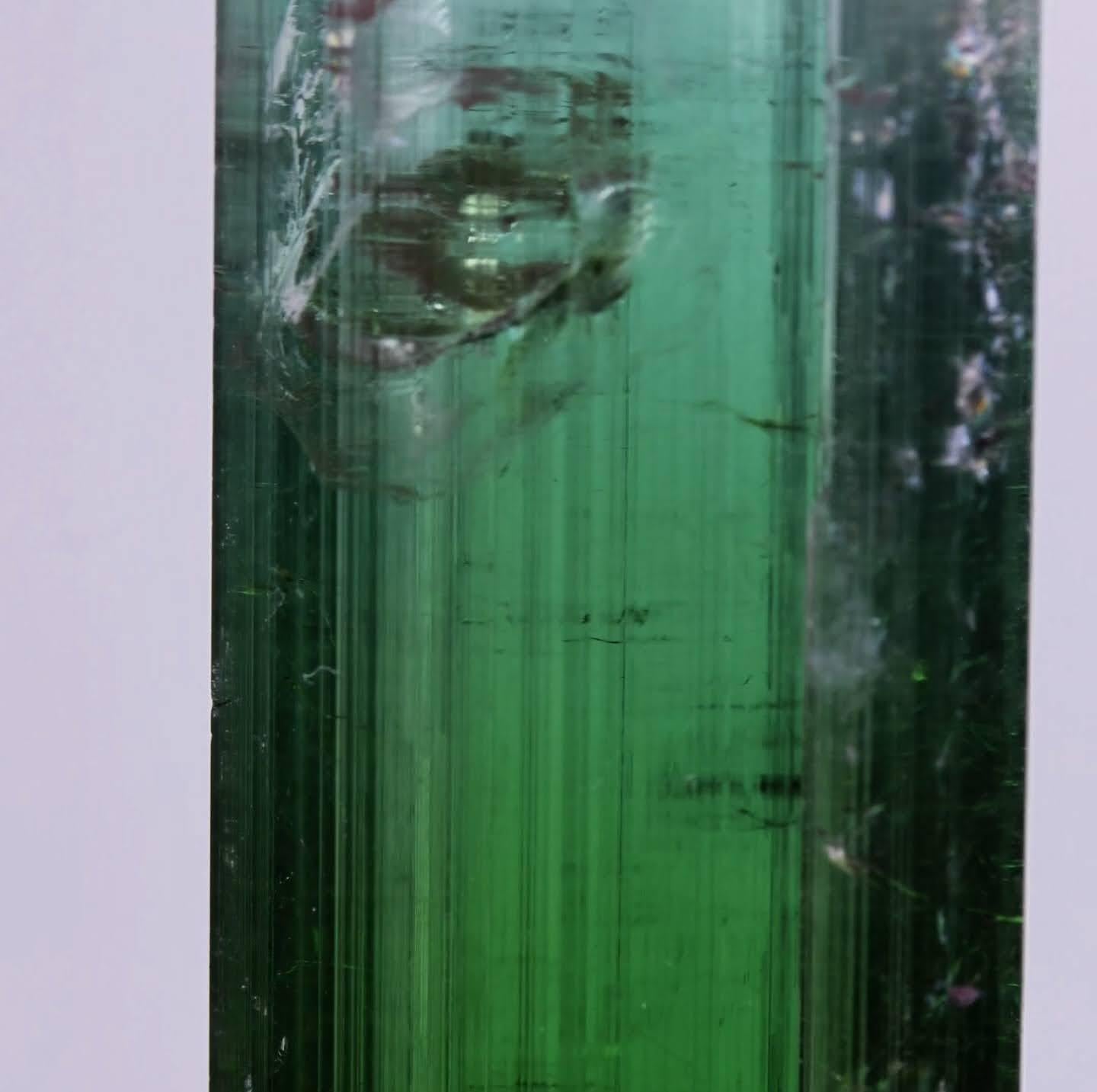 Esemplare naturale di scettro in cristallo di tormalina bicolore proveniente dall'Afghanistan in vendita 6