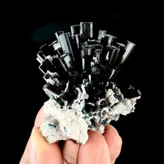 Espécimen Natural De Cristales De Turmalina Negra Con Albita De Afganistán