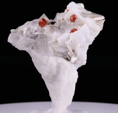 Spécimen naturel de grenat sur cristaux de quartz du Pakistan