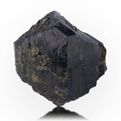 Spécimen naturel de cristal d'épidote verte provenant du Pakistan
