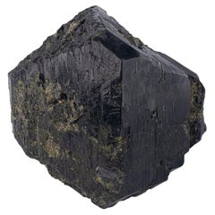 Spécimen naturel de cristal d'épidote verte provenant du Pakistan