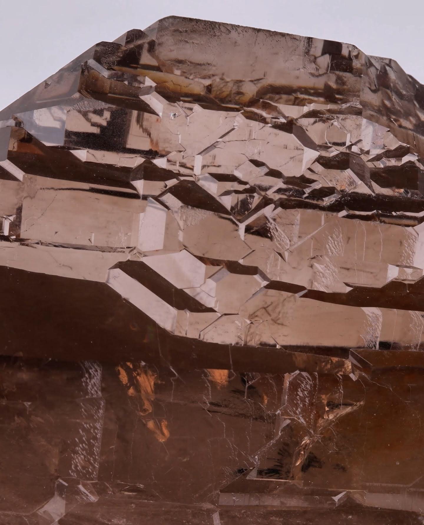 Natural Specimen of Gwindel Quartz Crystal From Pakistan in vendita 3