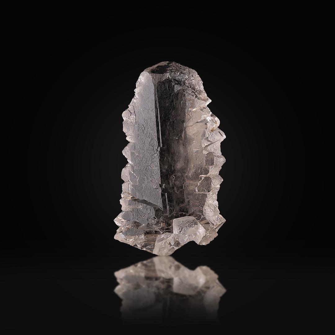 Specimen Type: Gwindel Quartz 
Weight: 42 grams
Dimension: H: 6.2 x W: 3.4 x D: 1.8 cm
Origin: Sawabi District, KPK Province, Pakistan 
Treatment: None




This natural Gwindel Quartz crystal from the high mountain regions of Pakistan showcases the