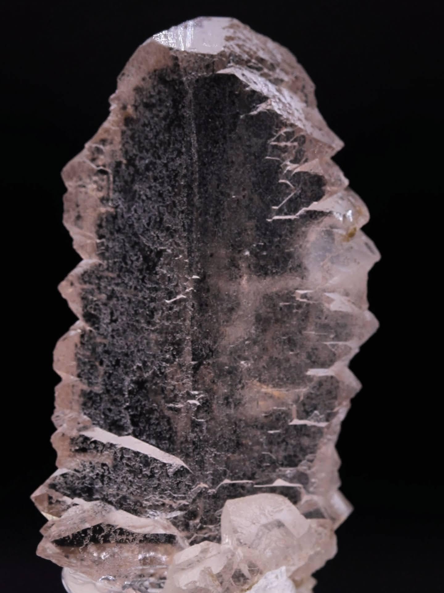 Art Déco Natural Specimen Of Gwindel Quartz Crystal From Pakistan in vendita