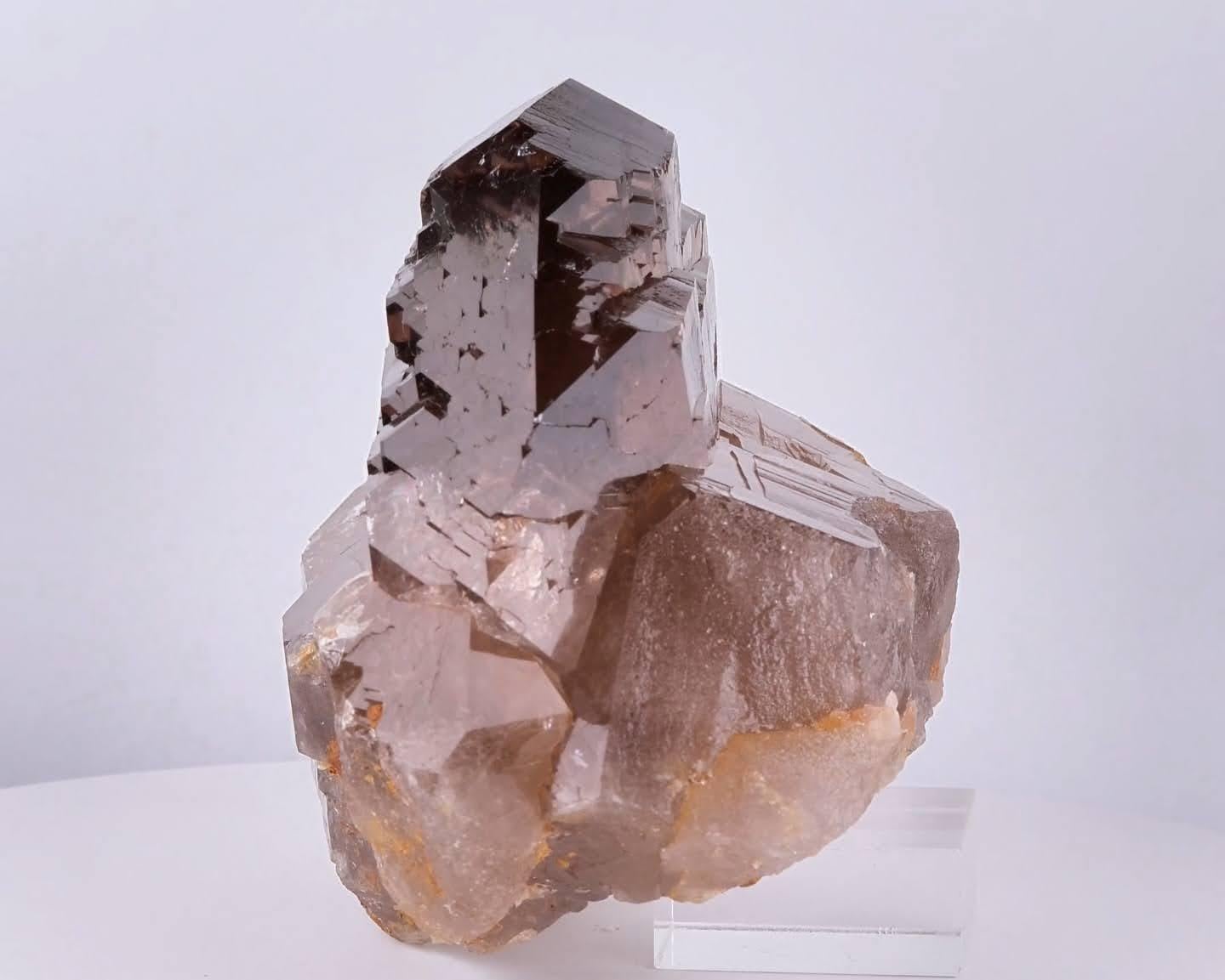 Natural Specimen of Gwindel Quartz Crystal From Pakistan In condizioni buone in vendita a Peshawar, PK