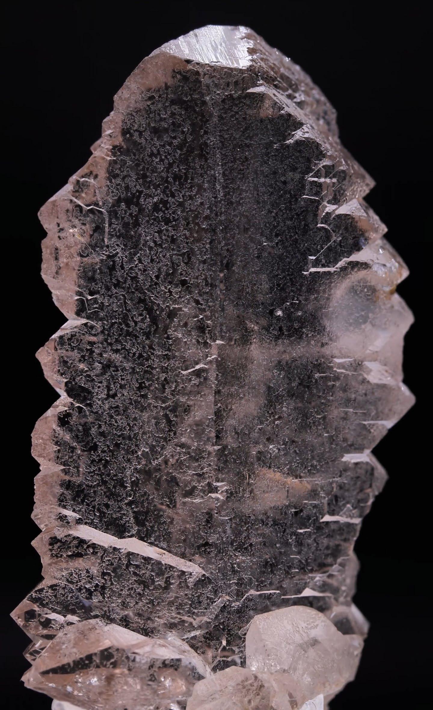 XXI secolo e contemporaneo Natural Specimen Of Gwindel Quartz Crystal From Pakistan in vendita