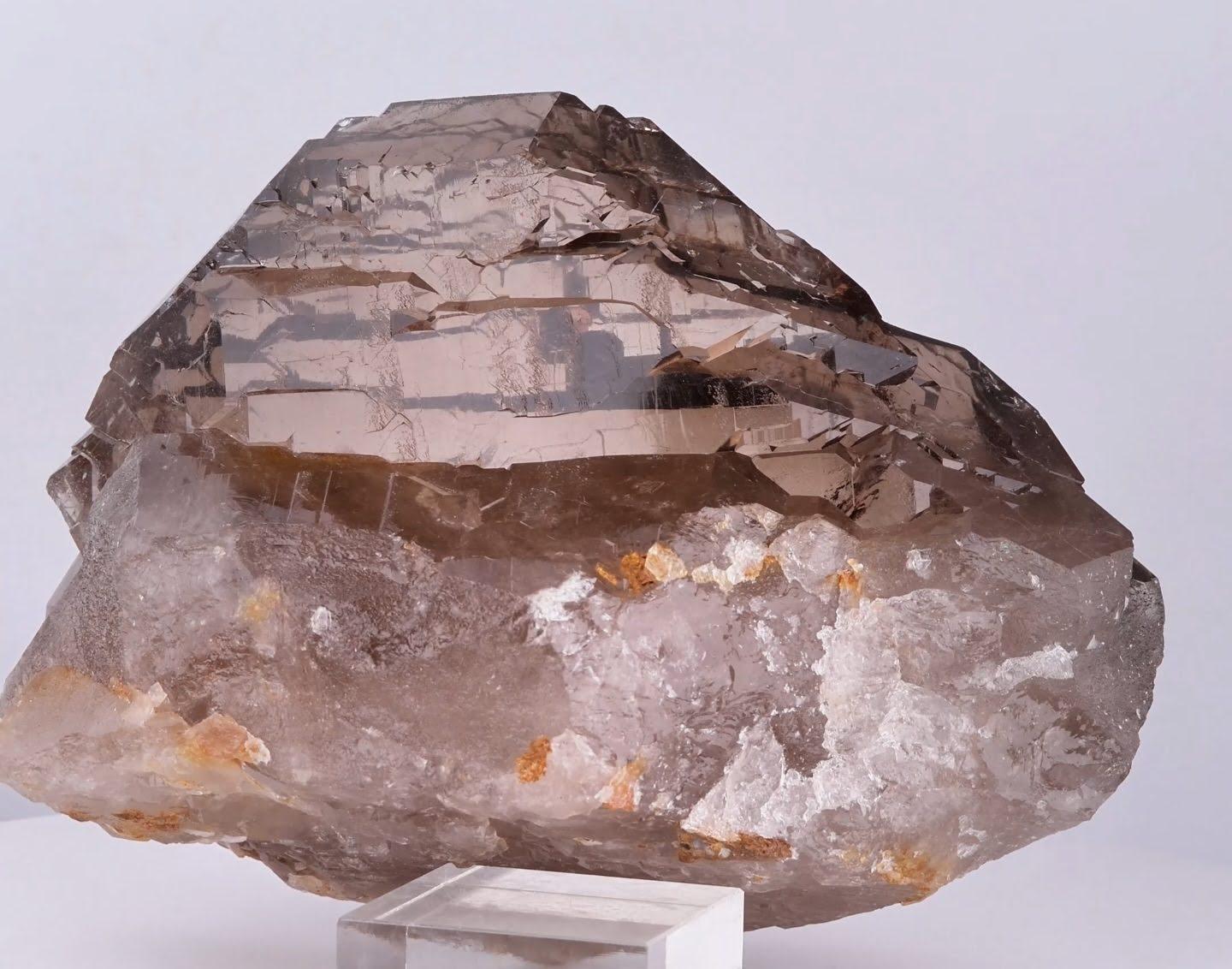 Natural Specimen of Gwindel Quartz Crystal From Pakistan in vendita 2