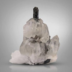 Espécimen Natural De Granate Hessonita Sobre Cristales De Cuarzo De Pakistán