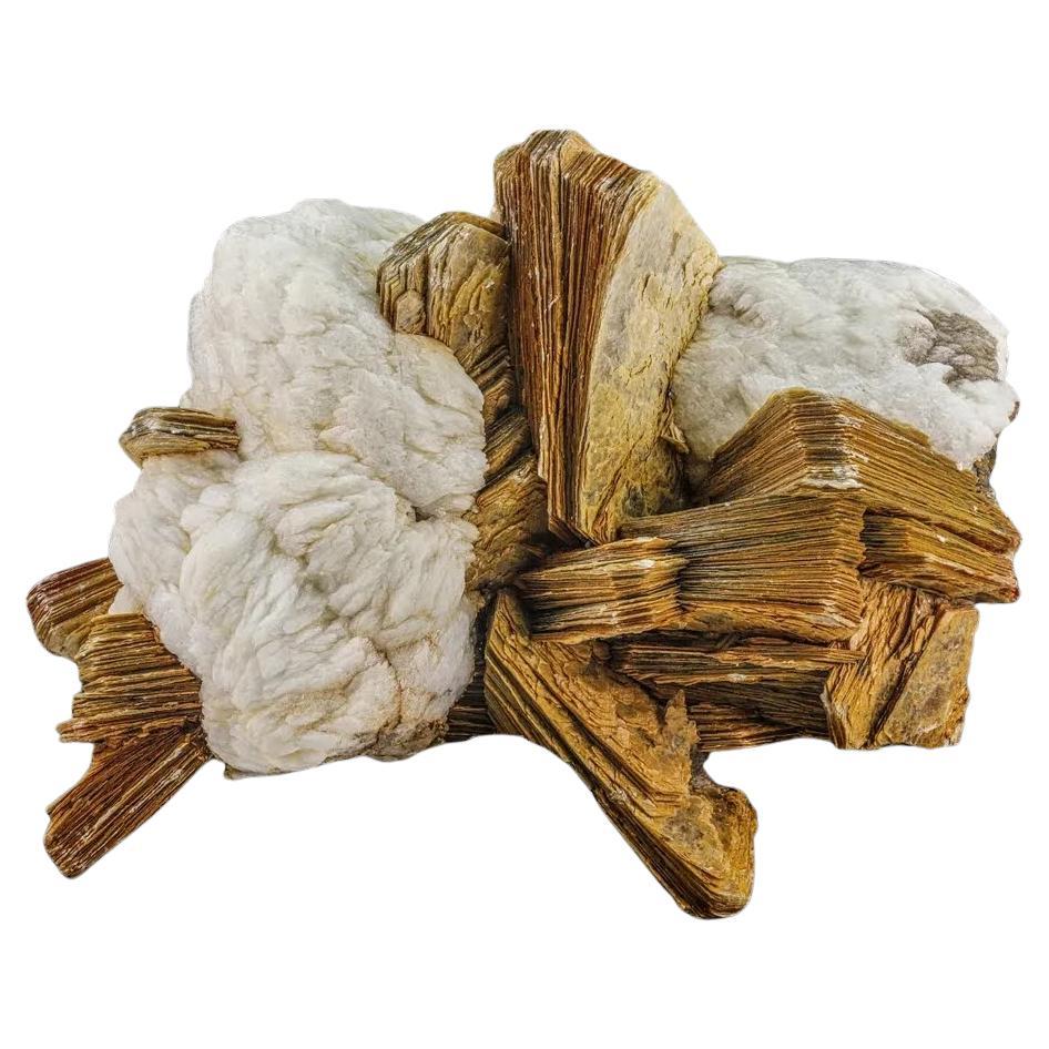 Espécimen Natural De Moscovita Cn Cleavelandita De Pakistán