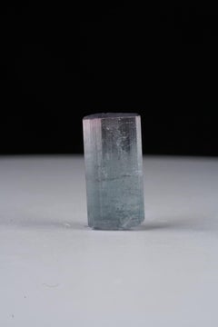Naturbelassener Kristall eines „Pink Cap Gary“-Turmalins, 10 Gramm, aus Afghanistan