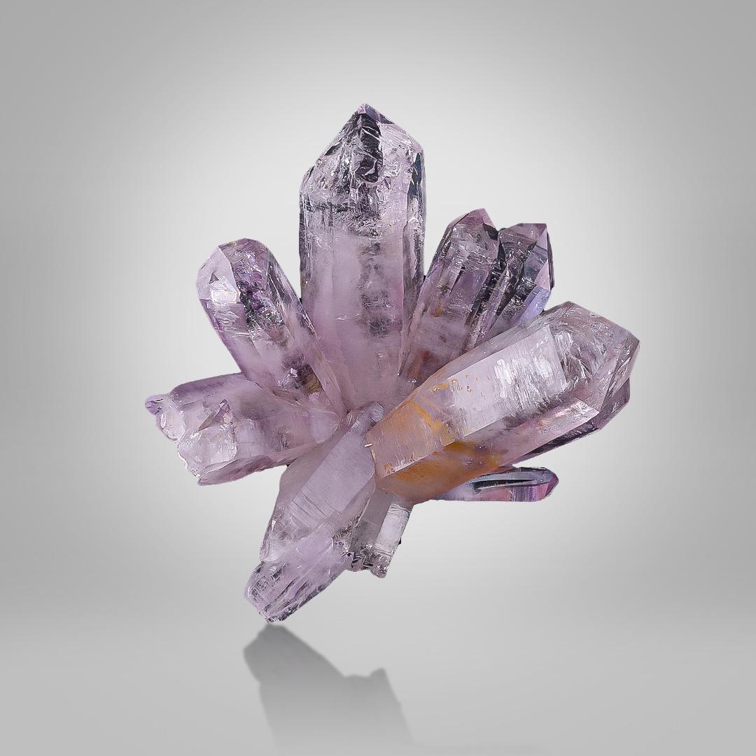 Art Déco Natural Specimen Of Purple Amethyst Crystal Cluster From Mexico in vendita