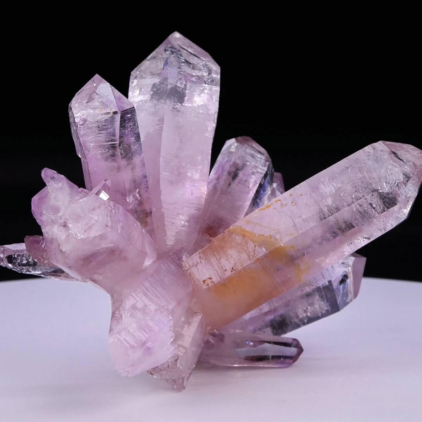Cristallo Natural Specimen Of Purple Amethyst Crystal Cluster From Mexico in vendita