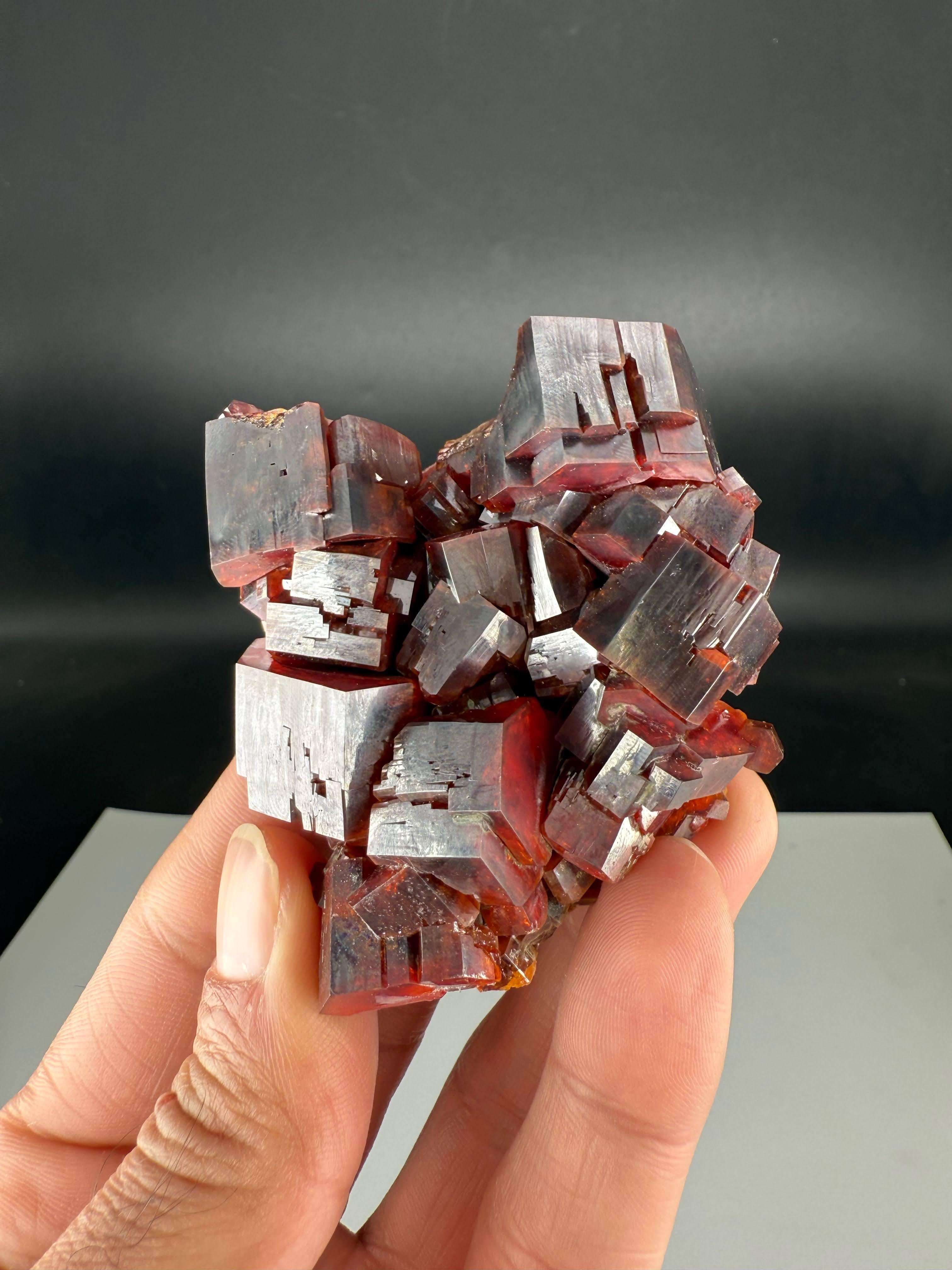 Cristallo Natural Specimen Of Rare Vanadinite Crystal Cluster From Morocco in vendita