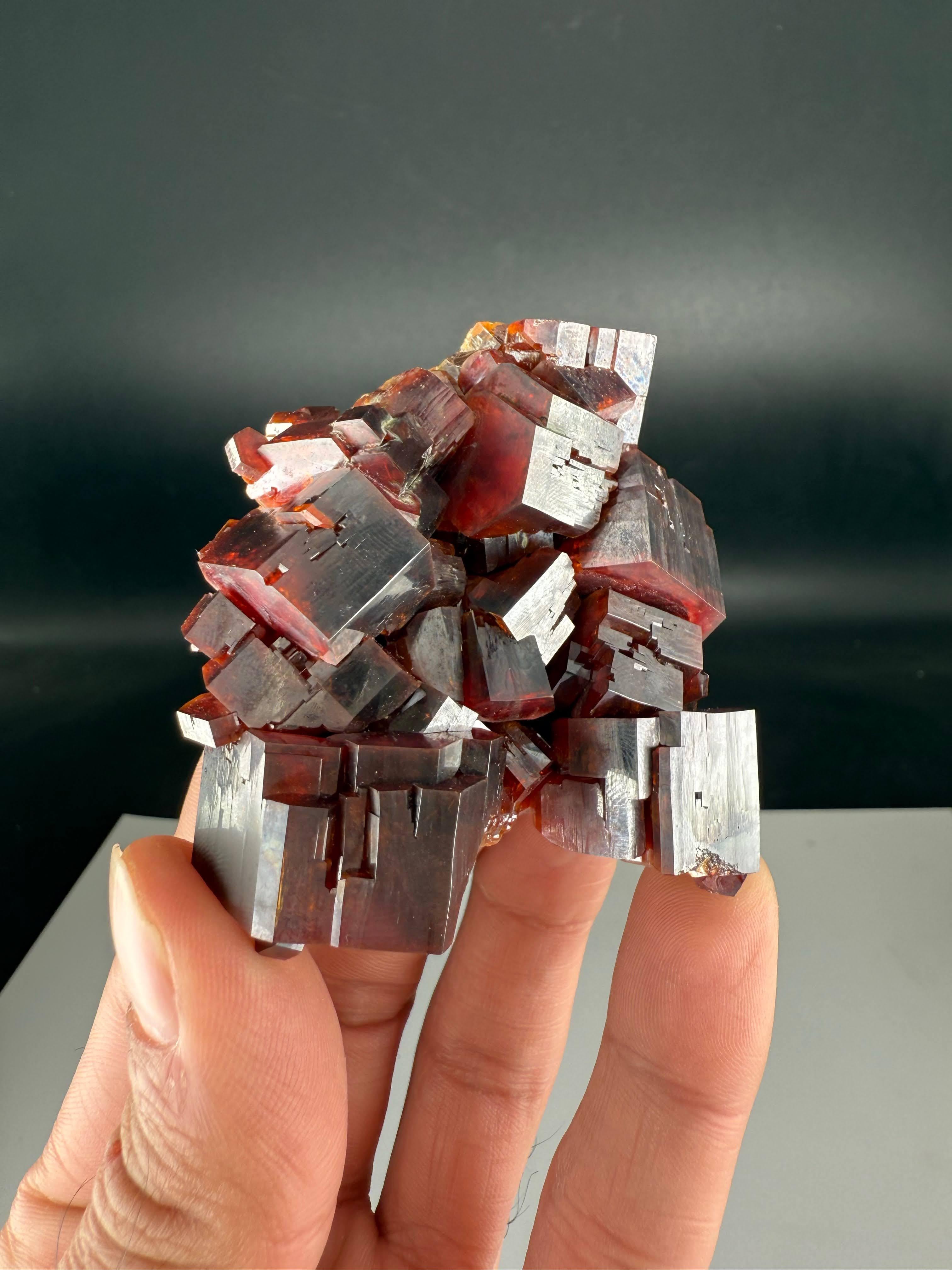 Natural Specimen Of Rare Vanadinite Crystal Cluster From Morocco in vendita 2