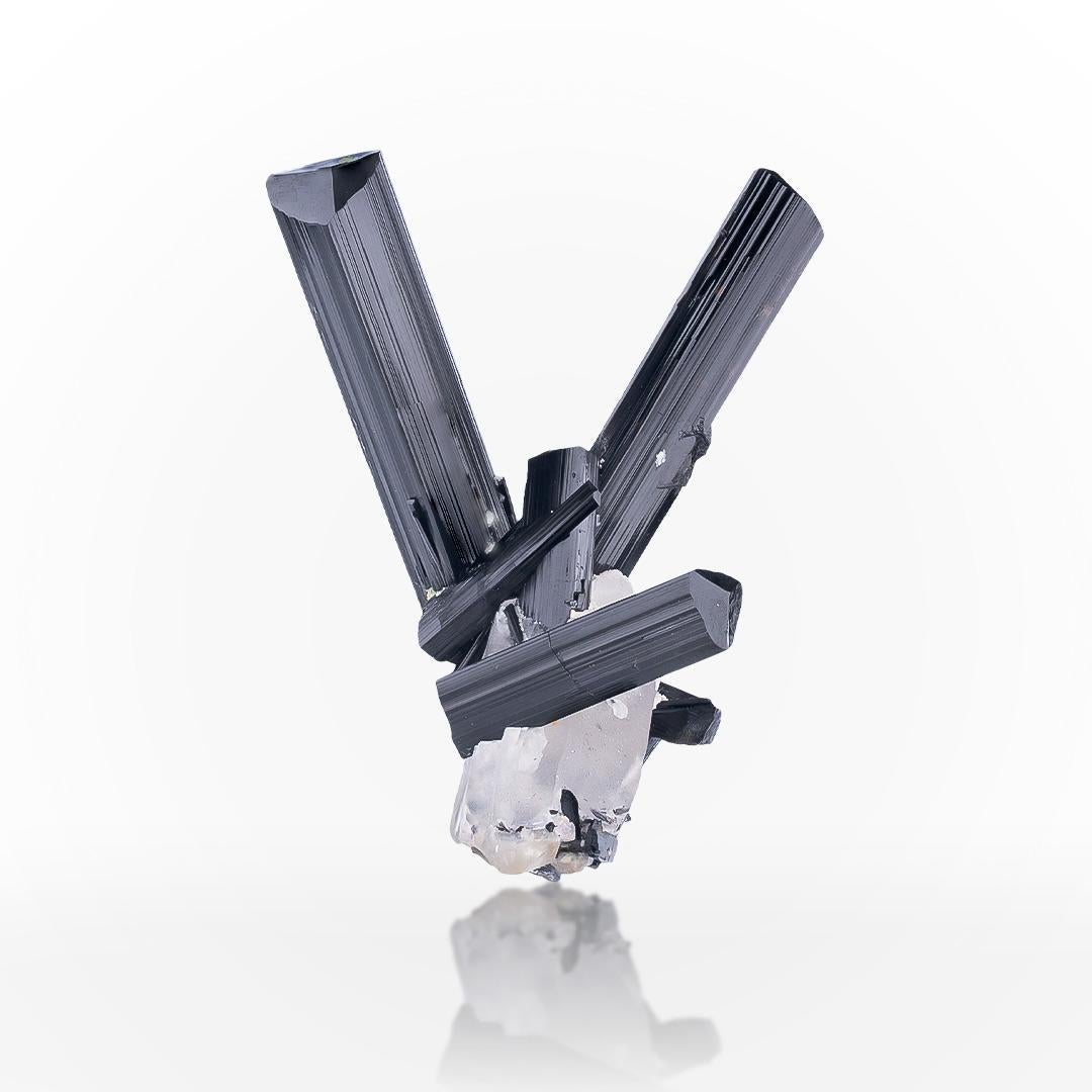 Natural Specimen Of Schorl Black Tourmaline On Quartz Crystals From Pakistan in vendita 4