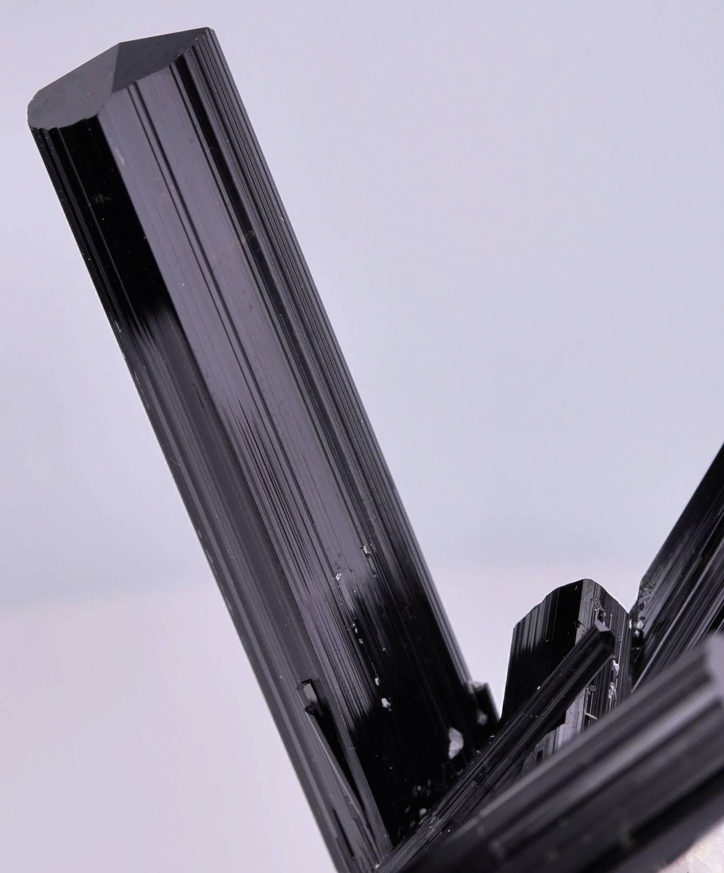 Natural Specimen Of Schorl Black Tourmaline On Quartz Crystals From Pakistan in vendita 2
