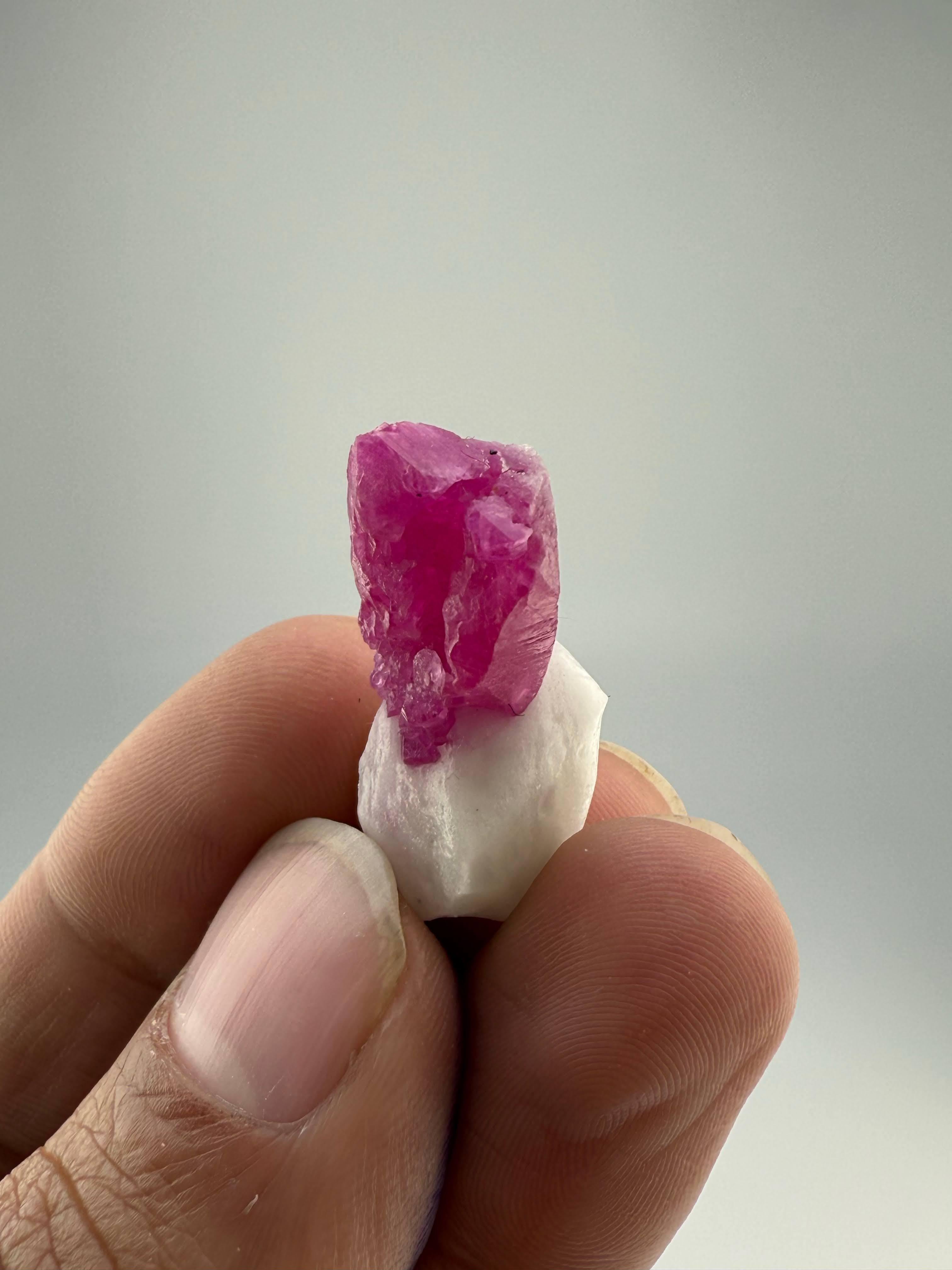 Contemporary Natural Specimen Of Single Ruby Crystal On Marble From Pakistan For Sale