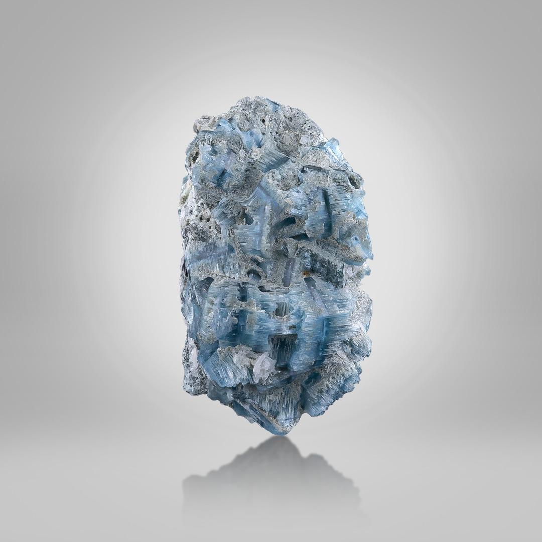 Art Deco Natural Specimen Of Vorobyevite Alkali Beryl Crystals From Afghanistan For Sale