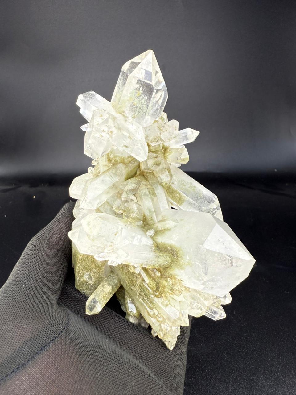 Adam Style Natural Specimen Terminated Chlorite Quartz Cluster with Luster from Pakistan For Sale