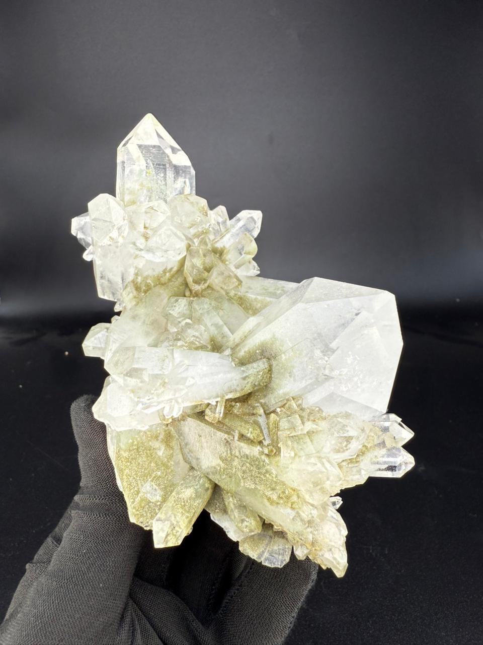 Pakistani Natural Specimen Terminated Chlorite Quartz Cluster with Luster from Pakistan For Sale