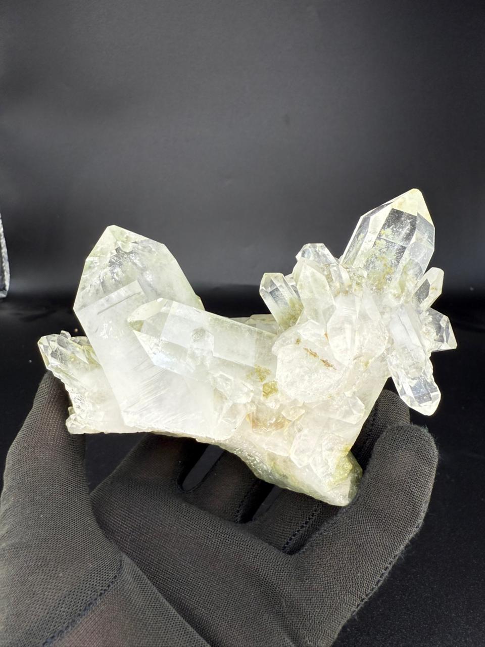Crystal Natural Specimen Terminated Chlorite Quartz Cluster with Luster from Pakistan For Sale