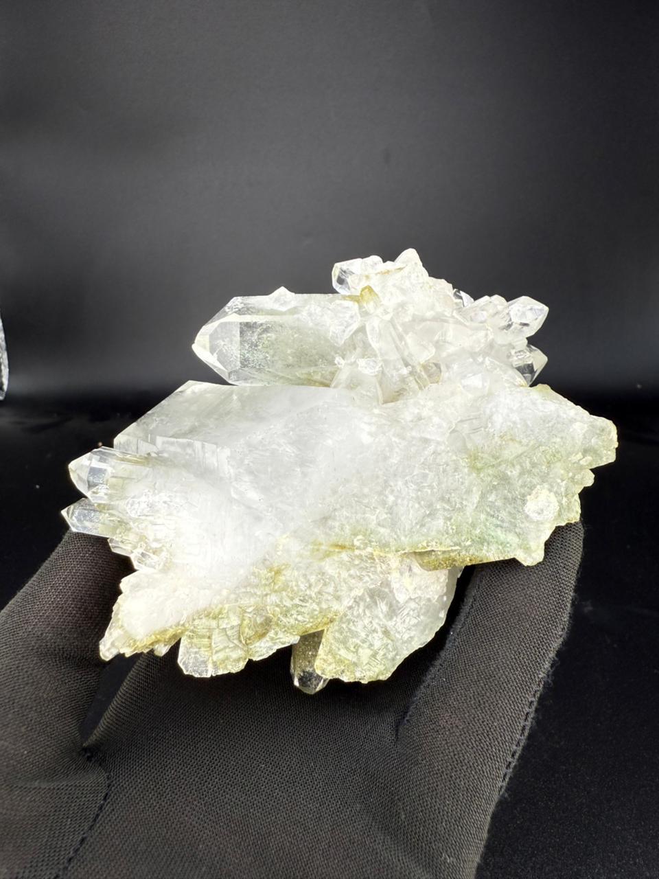 Natural Specimen Terminated Chlorite Quartz Cluster with Luster from Pakistan For Sale 1