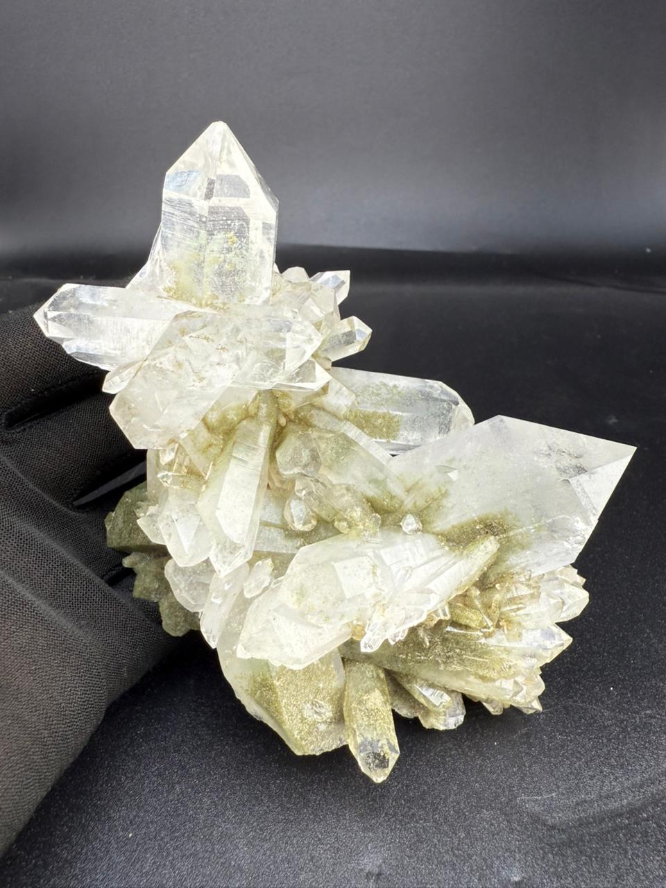 Natural Specimen Terminated Chlorite Quartz Cluster with Luster from Pakistan For Sale 2