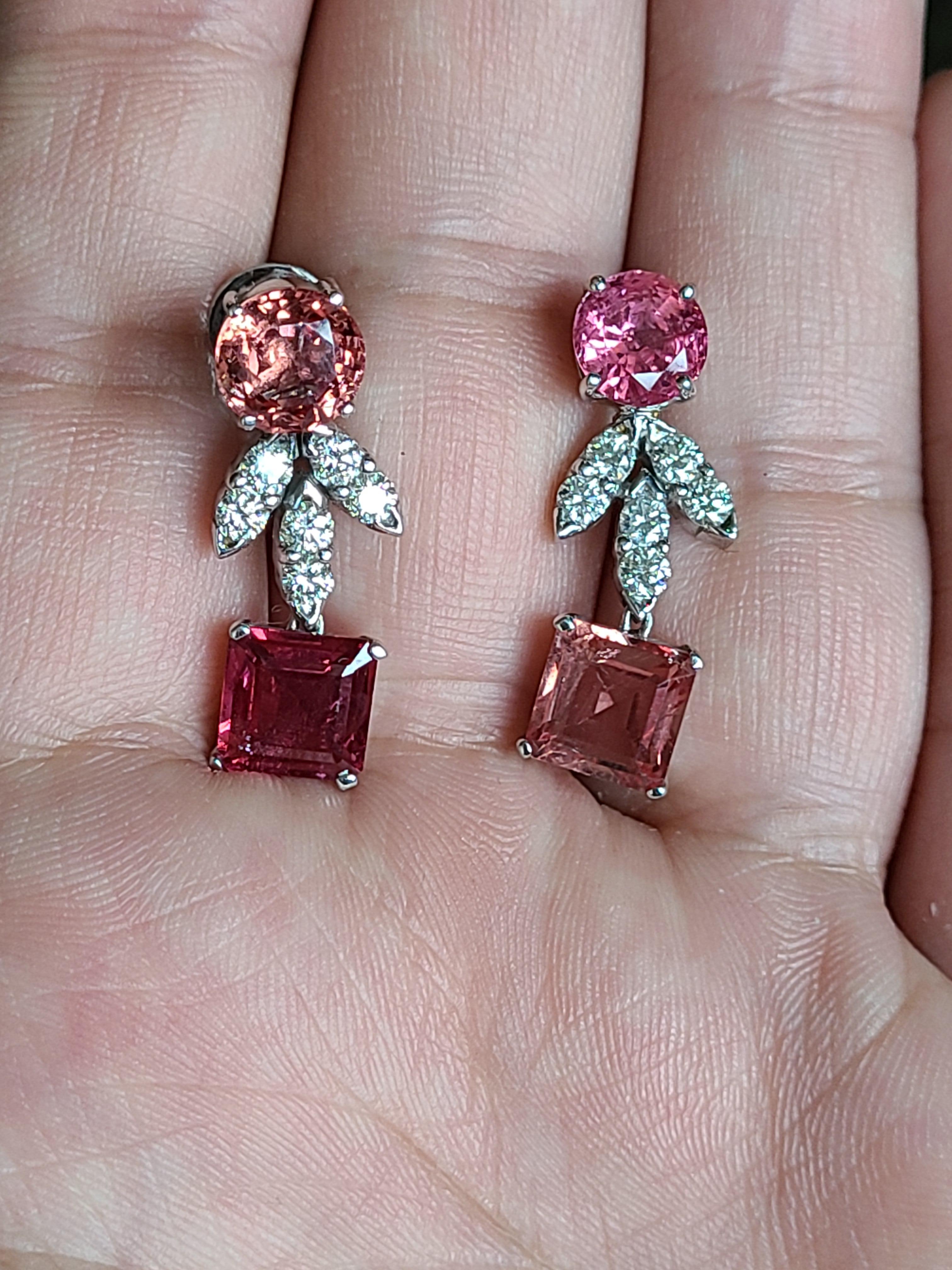 Natural Spinel Earrings Set in 18 Karat Gold with Diamonds In New Condition For Sale In Hong Kong, HK