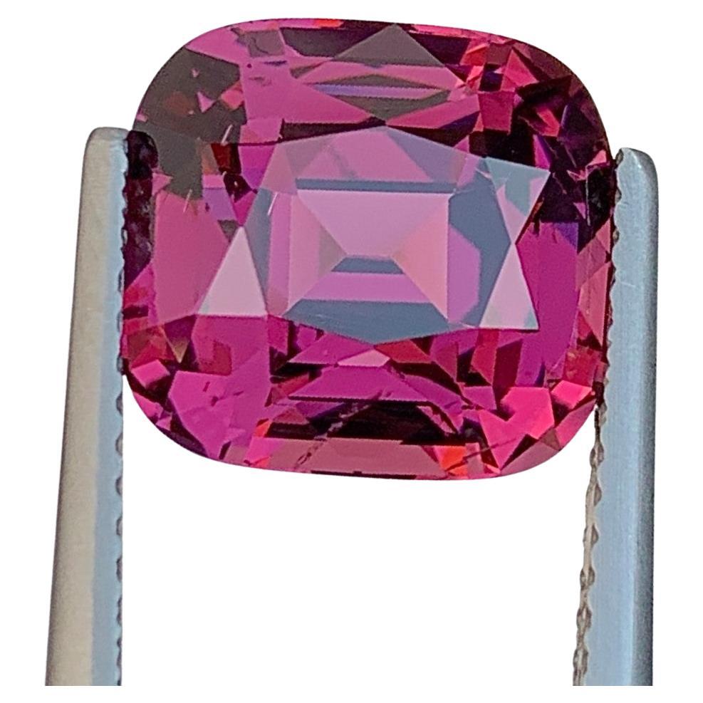 Natural Spinel Gemstone, Top Grade Pinkish Red Color Spinel From Tanzania im Angebot
