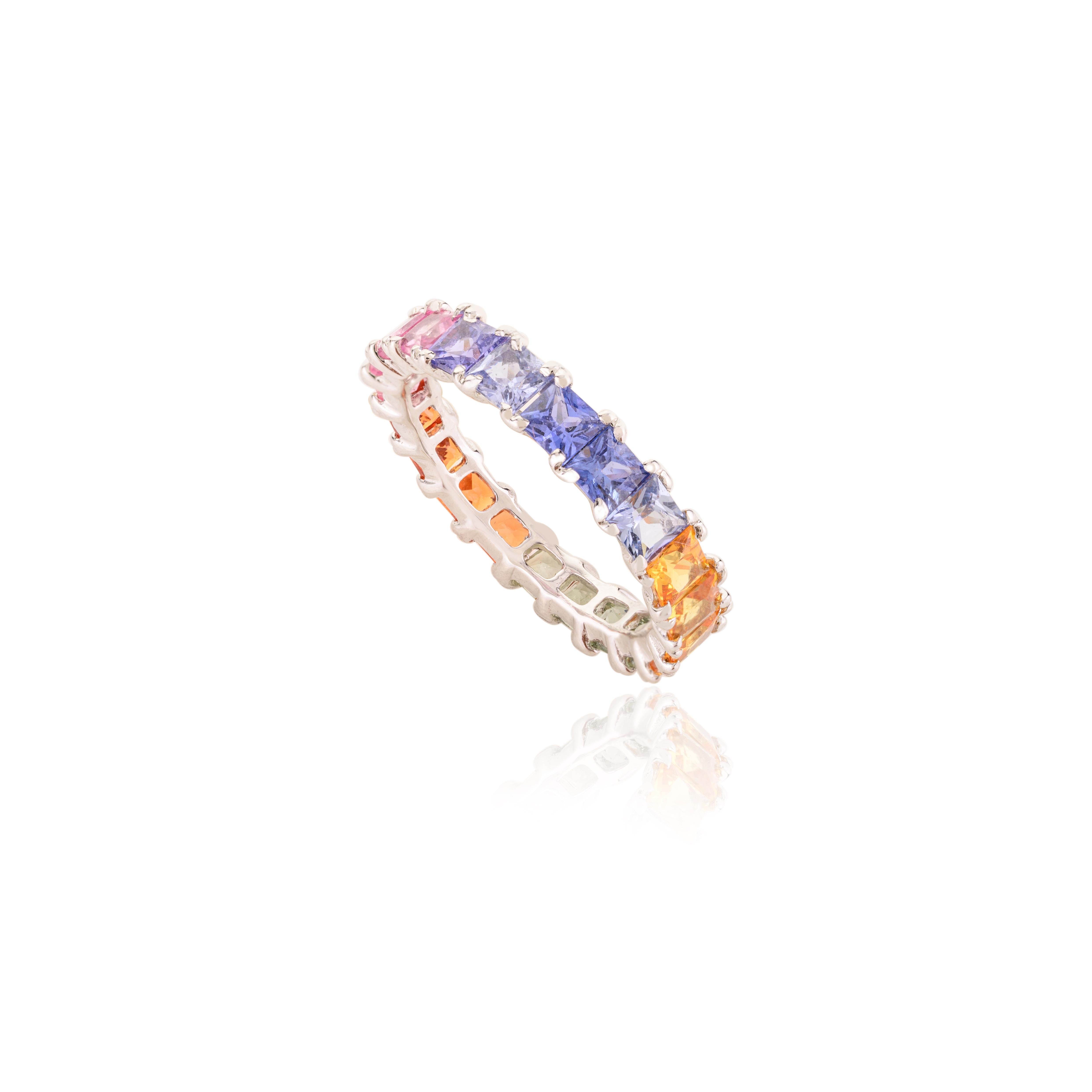 En vente :  Bague de fiançailles d'éternité empilable carrée en or blanc massif 14 carats avec plusieurs saphirs 4
