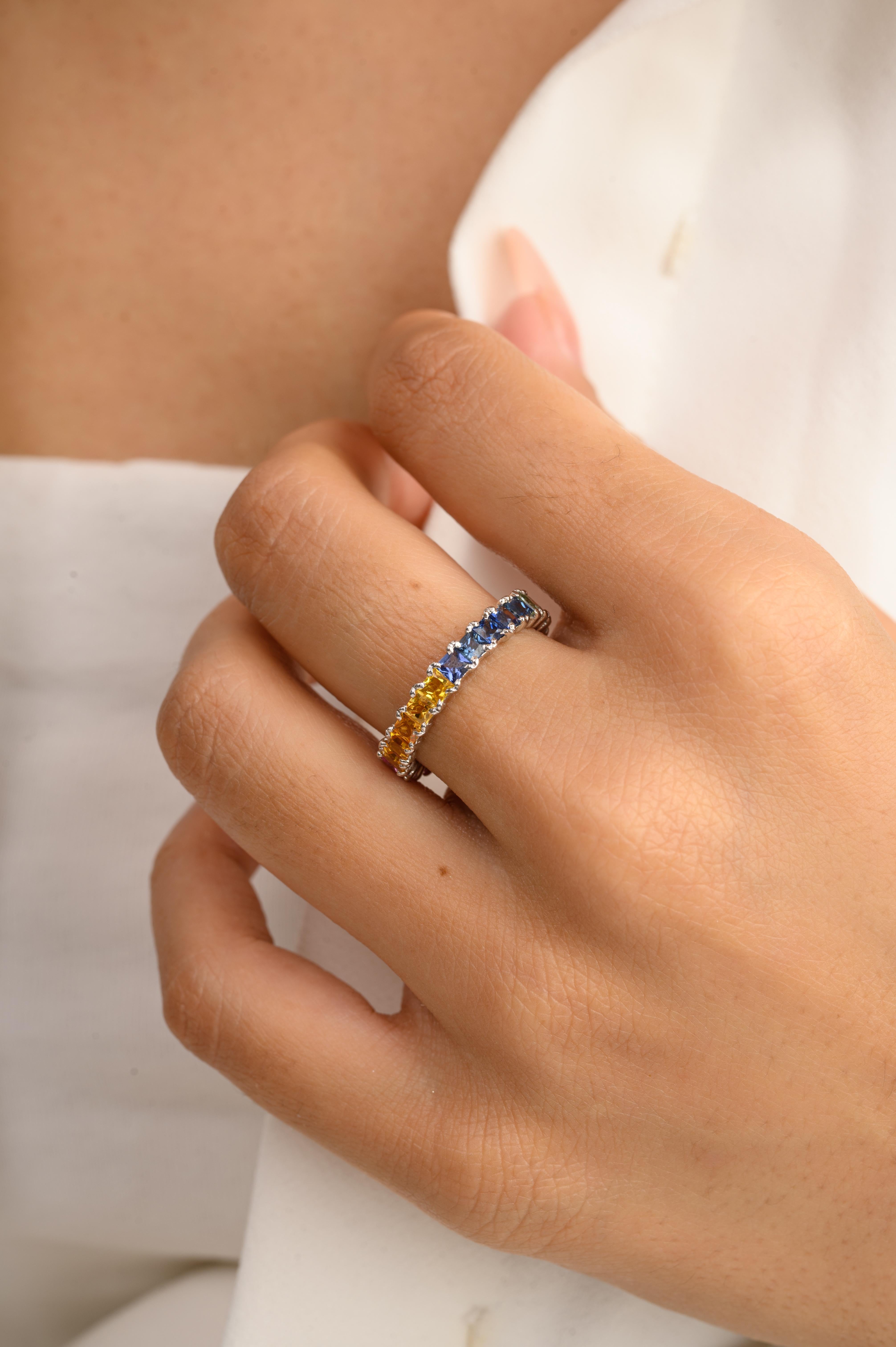 En vente :  Bague de fiançailles d'éternité empilable carrée en or blanc massif 14 carats avec plusieurs saphirs 5