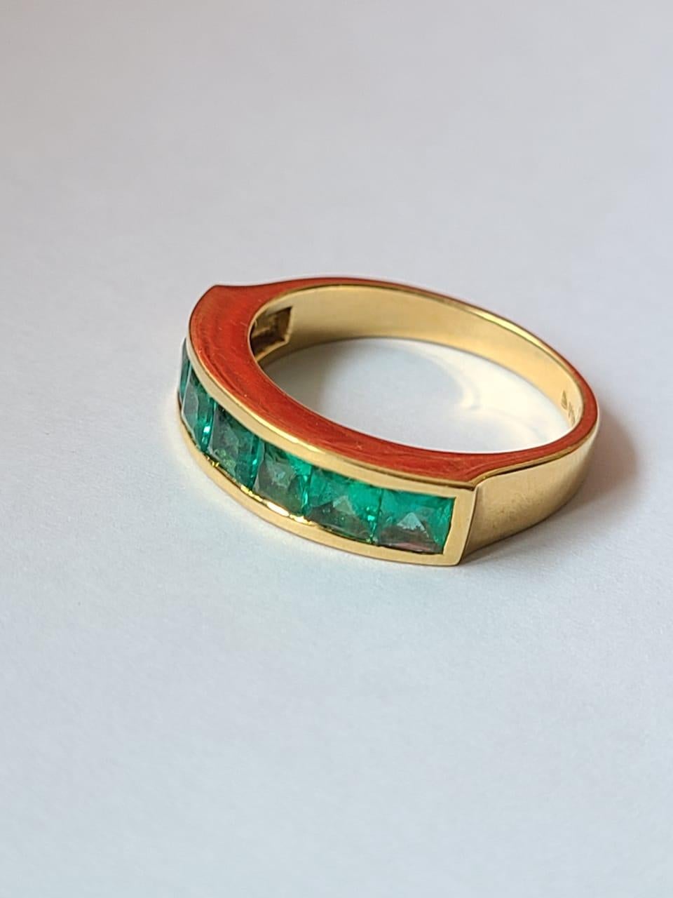 Natural, Square Cut Zambian Emerald Band/ Wedding Ring Set in 18k Yellow Gold In New Condition In Hong Kong, HK