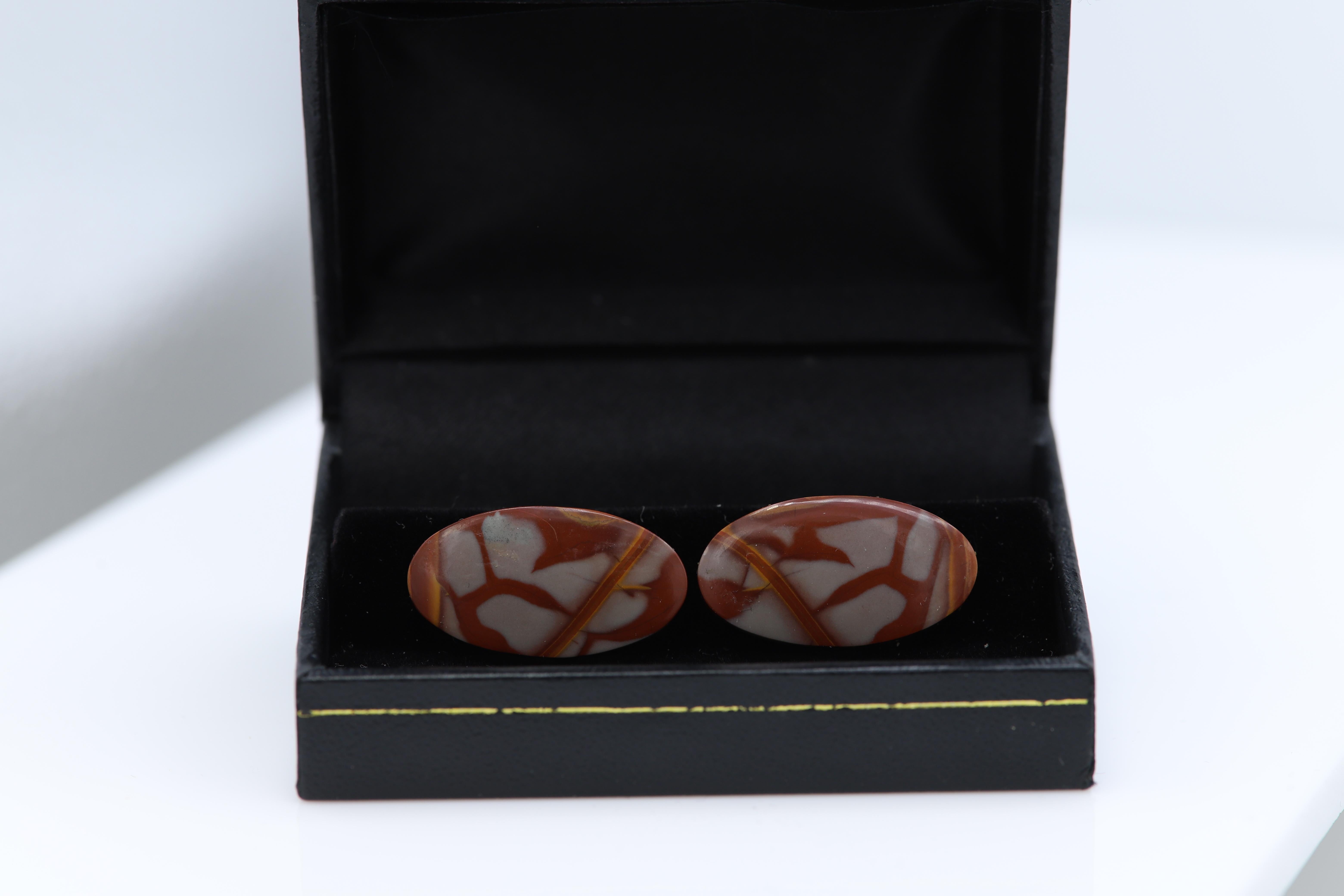 Gemelos de piedra natural Gemelos para hombre Forma ovalada Piedras naturales Joyería para hombre en Nuevo estado para la venta en Brooklyn, NY