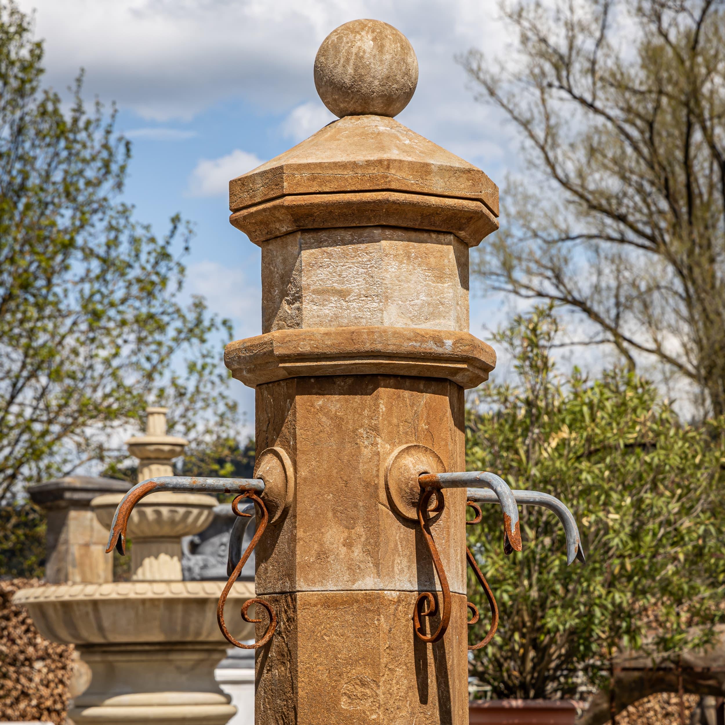 Fuente de piedra natural en Bueno estado para la venta en Greding, DE